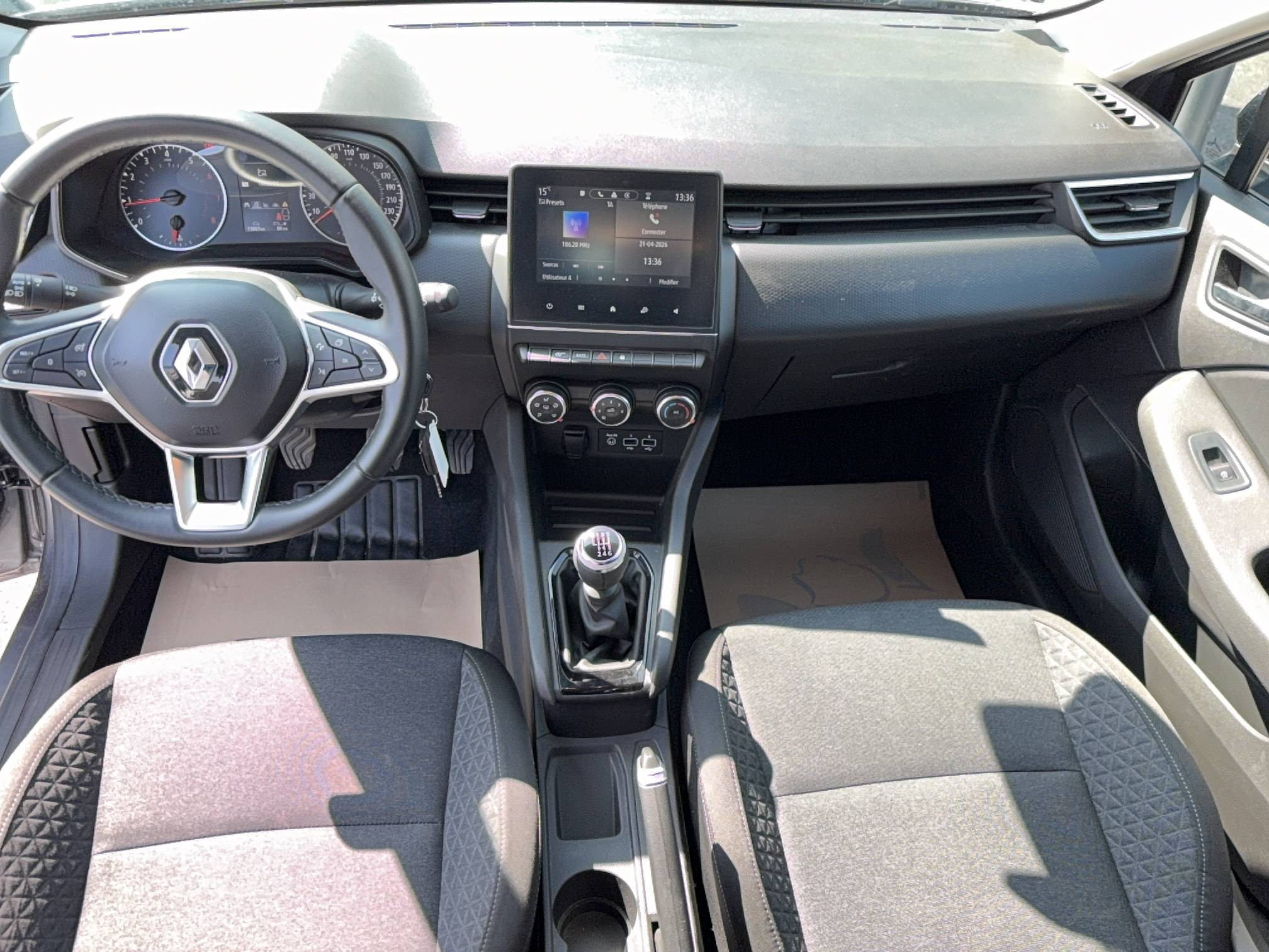 Vente en ligne Renault Clio 5 Clio TCe 90 au prix de 14 290 €