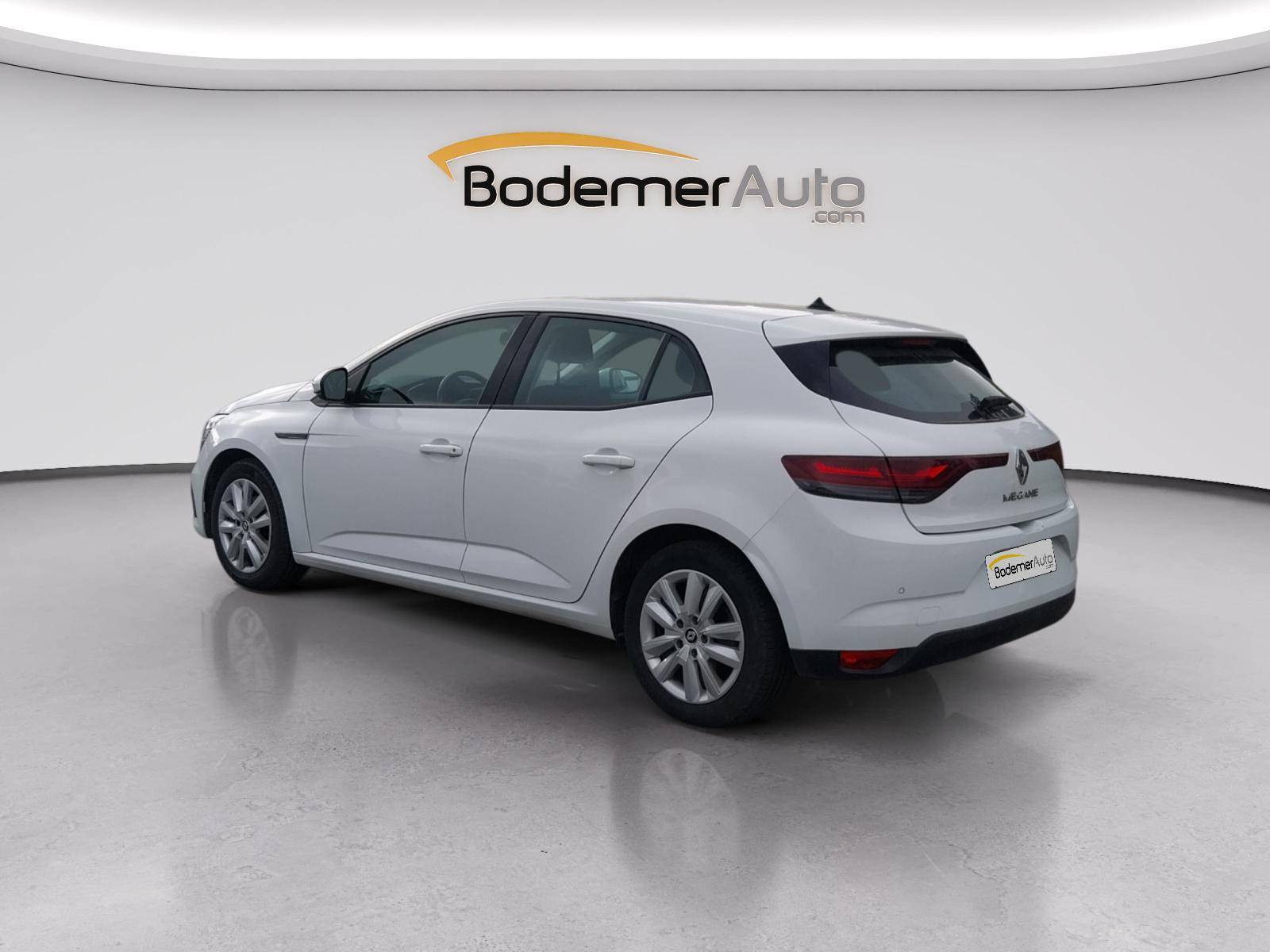 Vente en ligne Renault Megane 4  BLUE DCI 115 au prix de 13 900 €