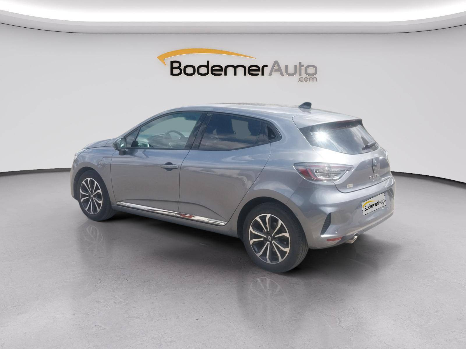 Vente en ligne Renault Clio 5 Clio TCe 90 au prix de 15 500 €