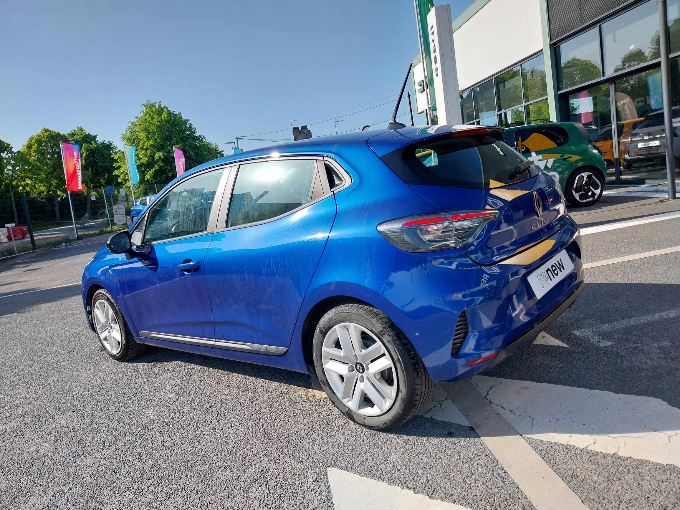 Vente en ligne Renault Clio 5 Clio E-Tech full hybrid 145 ch GSR2 au prix de 18 990 €