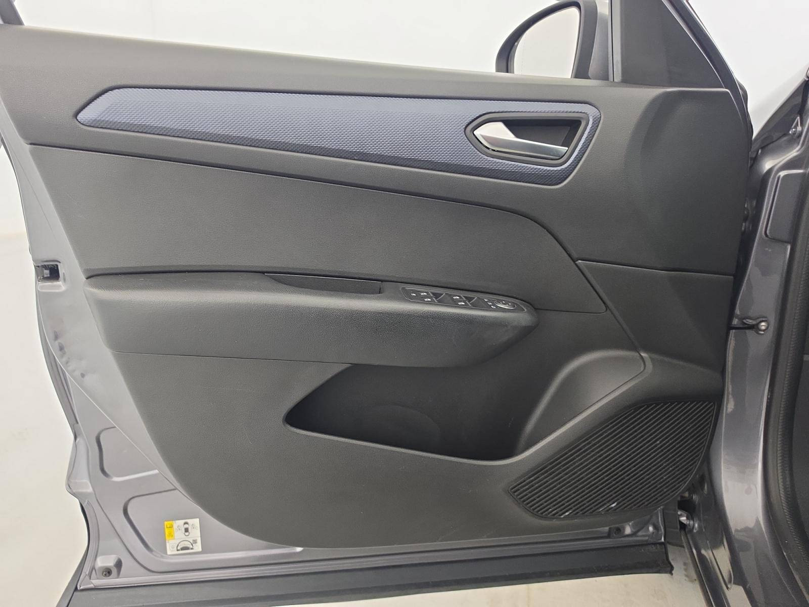 Vente en ligne Renault Arkana  E-Tech hybride 145 - 22 au prix de 19 990 €