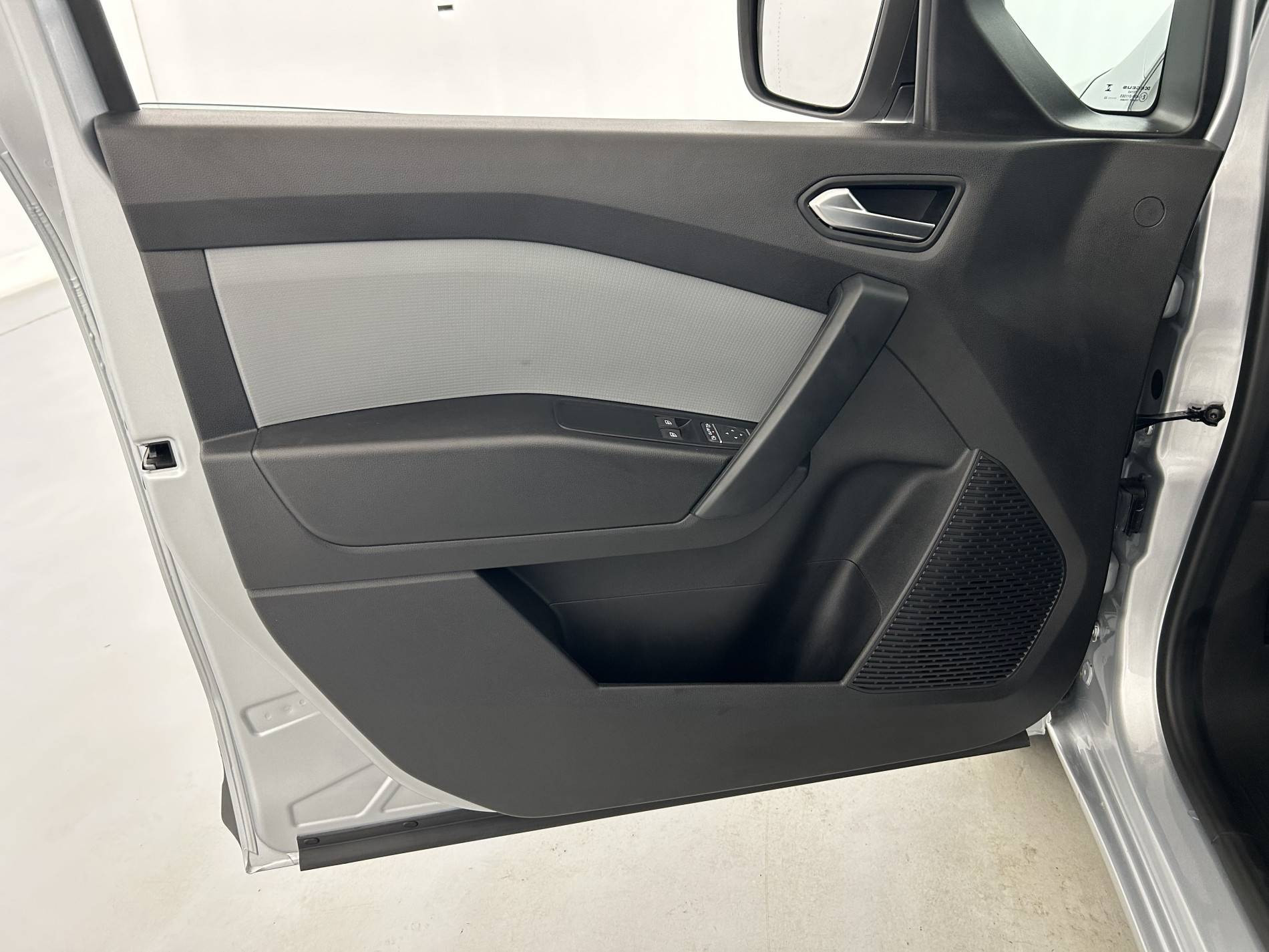 Vente en ligne Renault Kangoo Van E-Tech  L2 EV45  DC 80KW au prix de 23 290 €