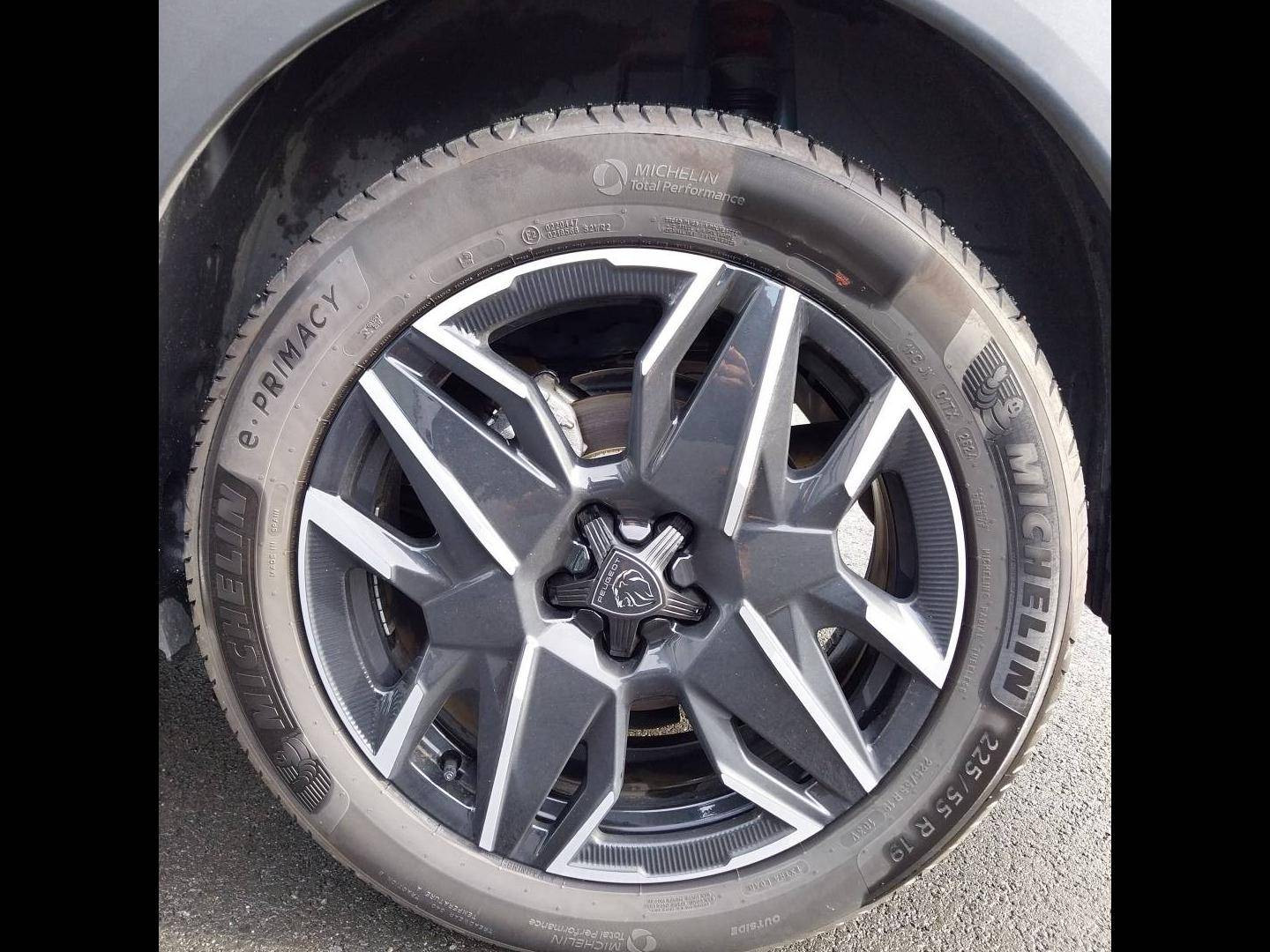 Vente en ligne Peugeot 3008  Hybrid 136 e-DCS6 au prix de 28 490 €