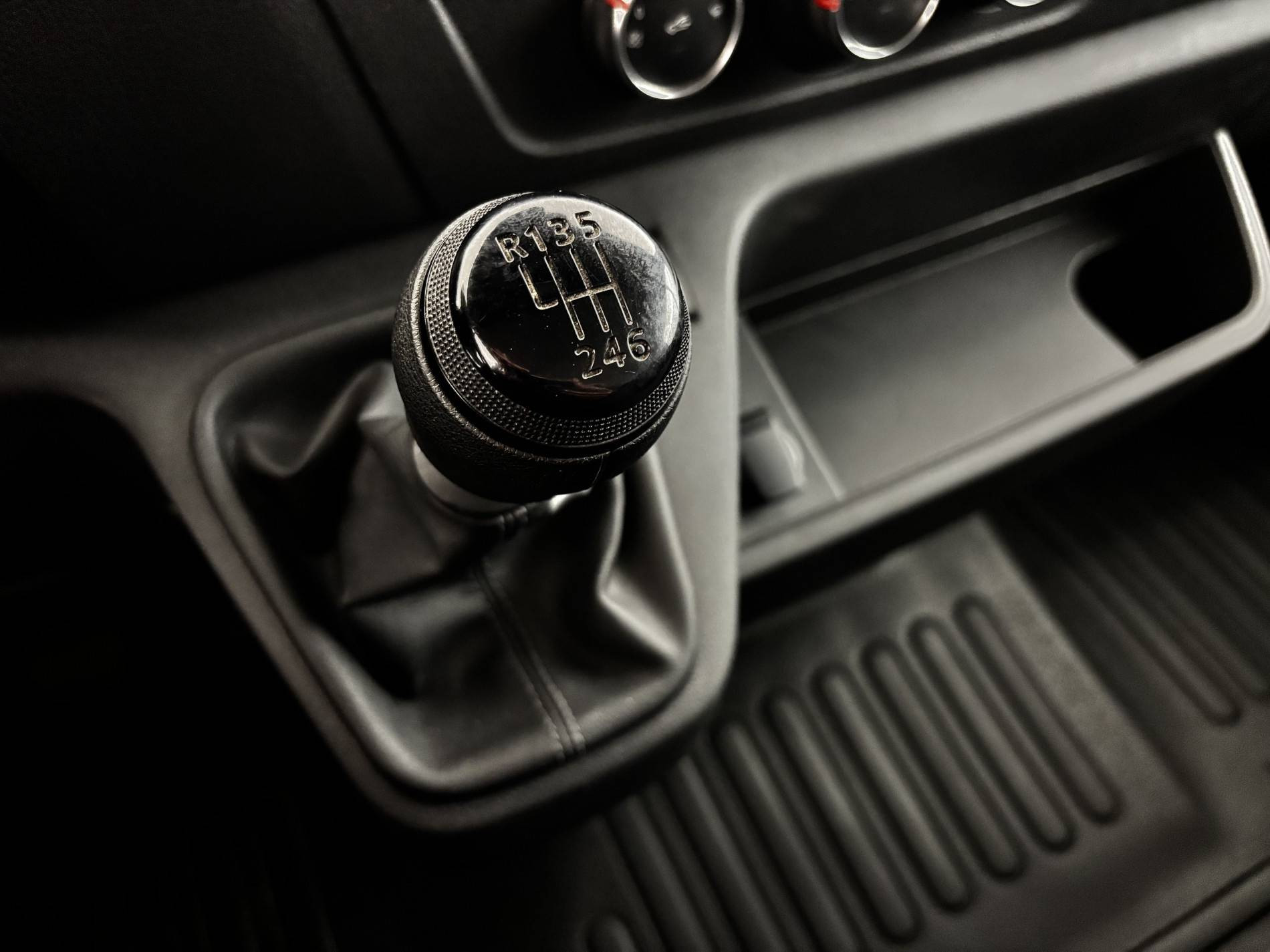 Vente en ligne Renault Master Fourgon MASTER FGN TRAC F3500 L2H2 BLUE DCI 135 au prix de 23 590 €