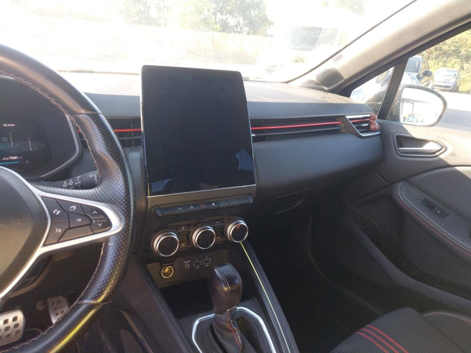 Vente en ligne Renault Clio 5 Clio E-Tech 140 - 21N au prix de 15 990 €