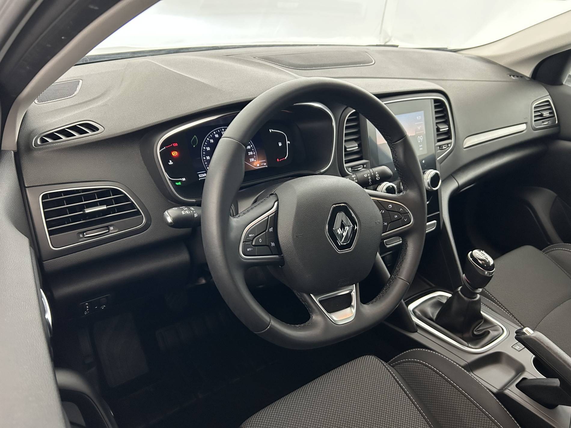 Vente en ligne Renault Megane 4 Estate  Blue dCi 115 au prix de 18 990 €