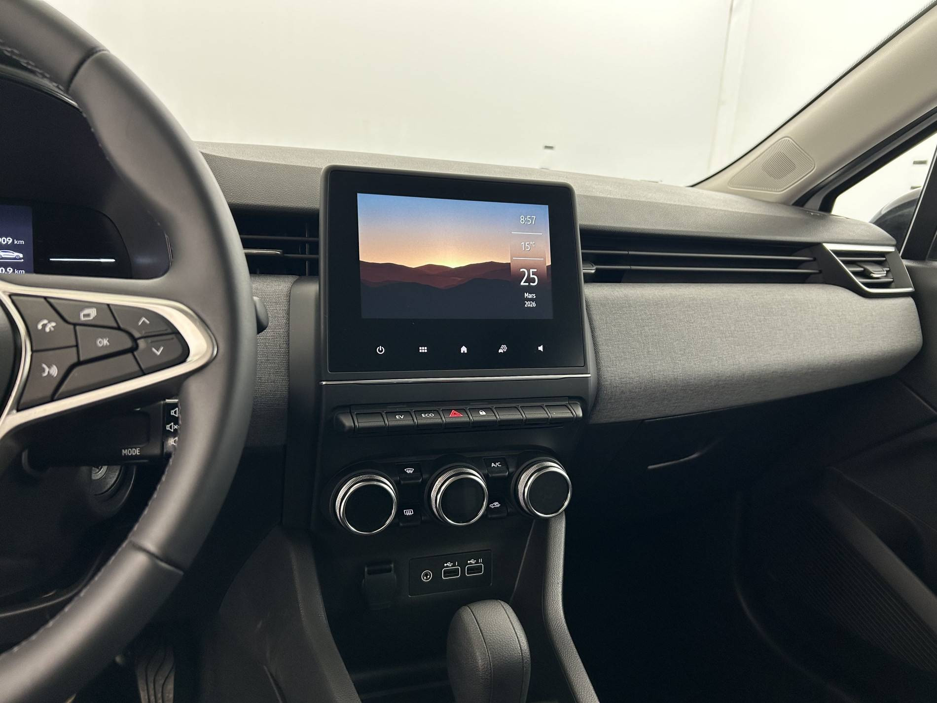 Vente en ligne Renault Clio 5 Clio E-Tech full hybrid 145 ch GSR2 au prix de 19 790 €