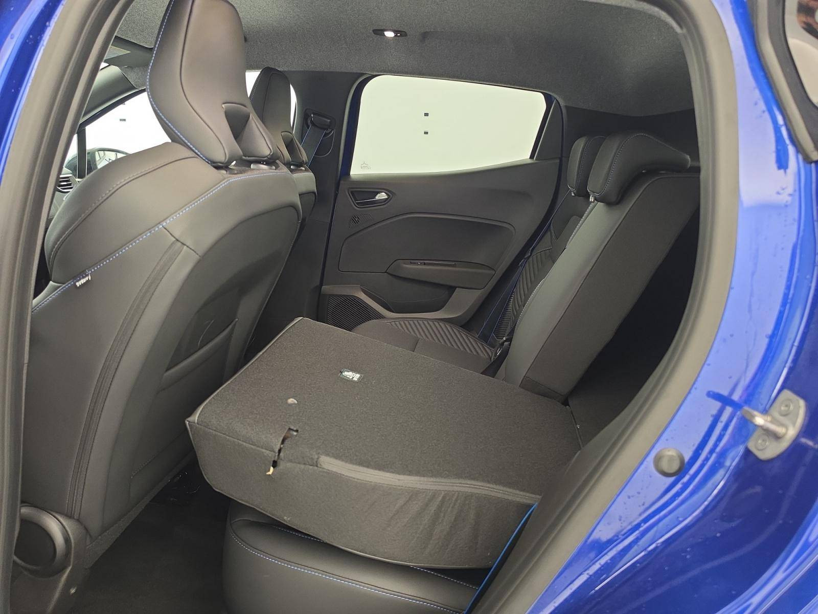 Vente en ligne Renault Clio 5 Clio E-Tech full hybrid 145 ch GSR2 au prix de 23 490 €