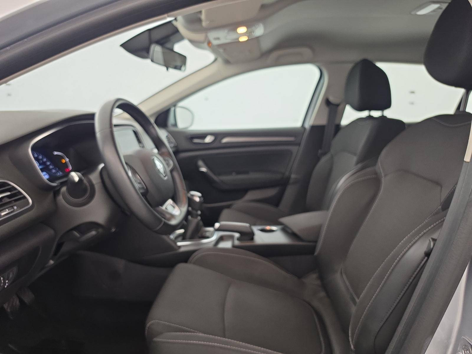 Vente en ligne Renault Megane 4 Mégane IV Berline Blue dCi 115 au prix de 14 890 €