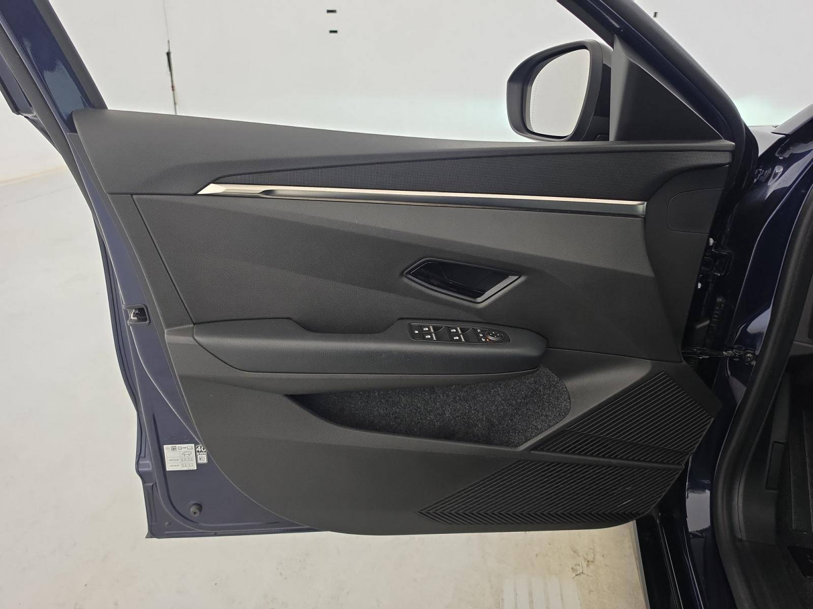 Vente en ligne Renault Megane E-Tech  EV40 130ch standard charge au prix de 21 900 €