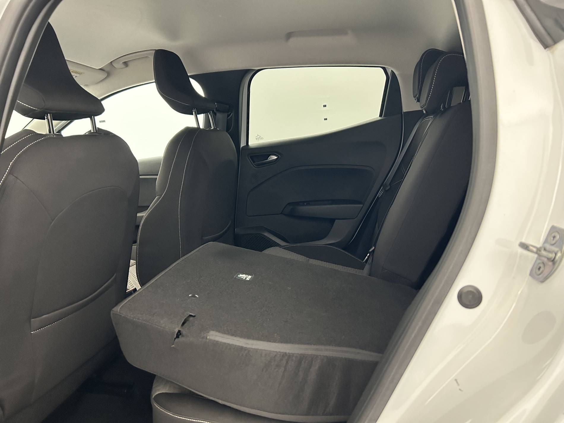 Vente en ligne Renault Clio 5 Clio TCe 90 au prix de 14 490 €