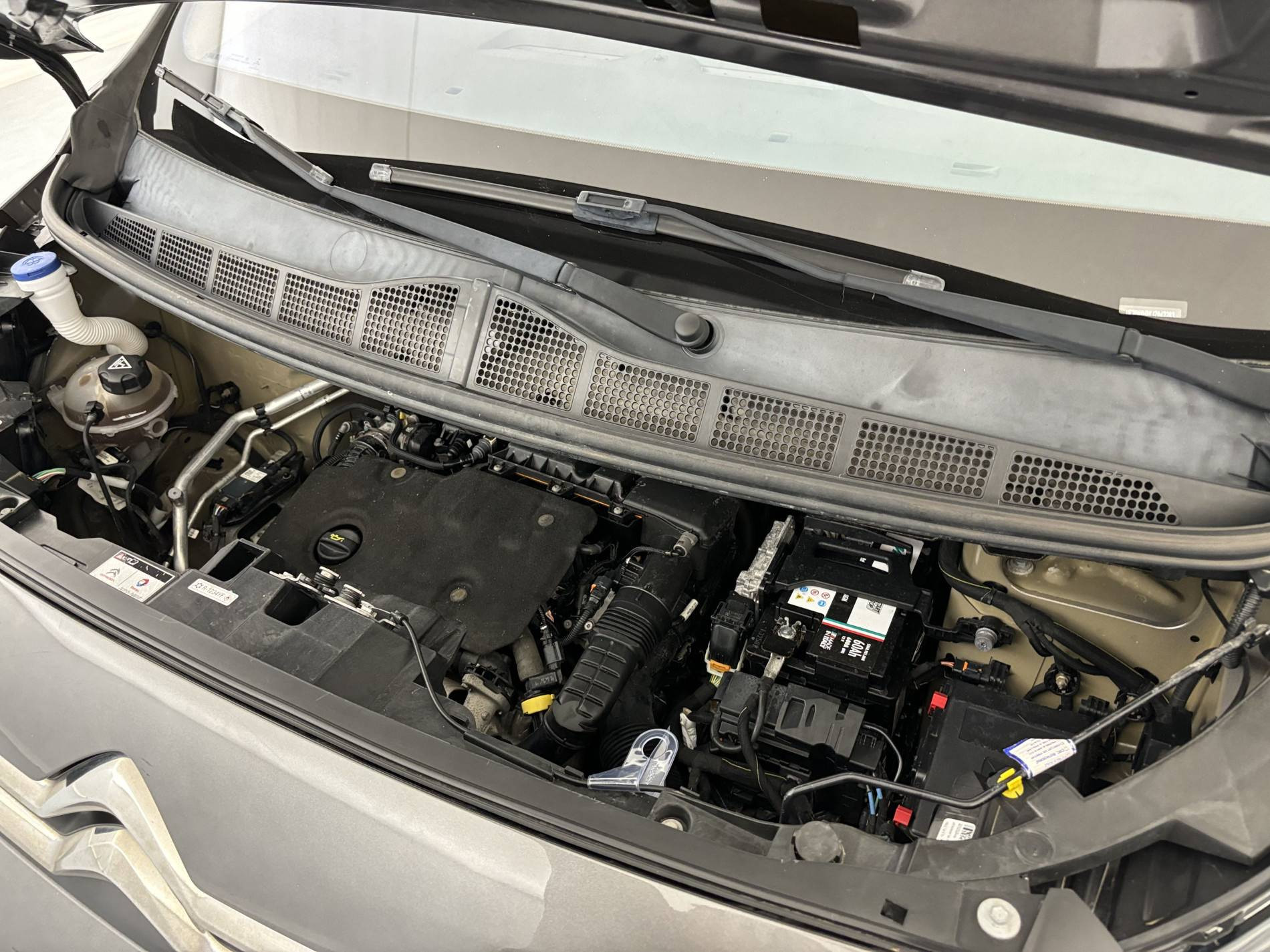 Vente en ligne Citroën Spacetourer Spacetourer M BlueHDi 100 BVM6 au prix de 24 490 €