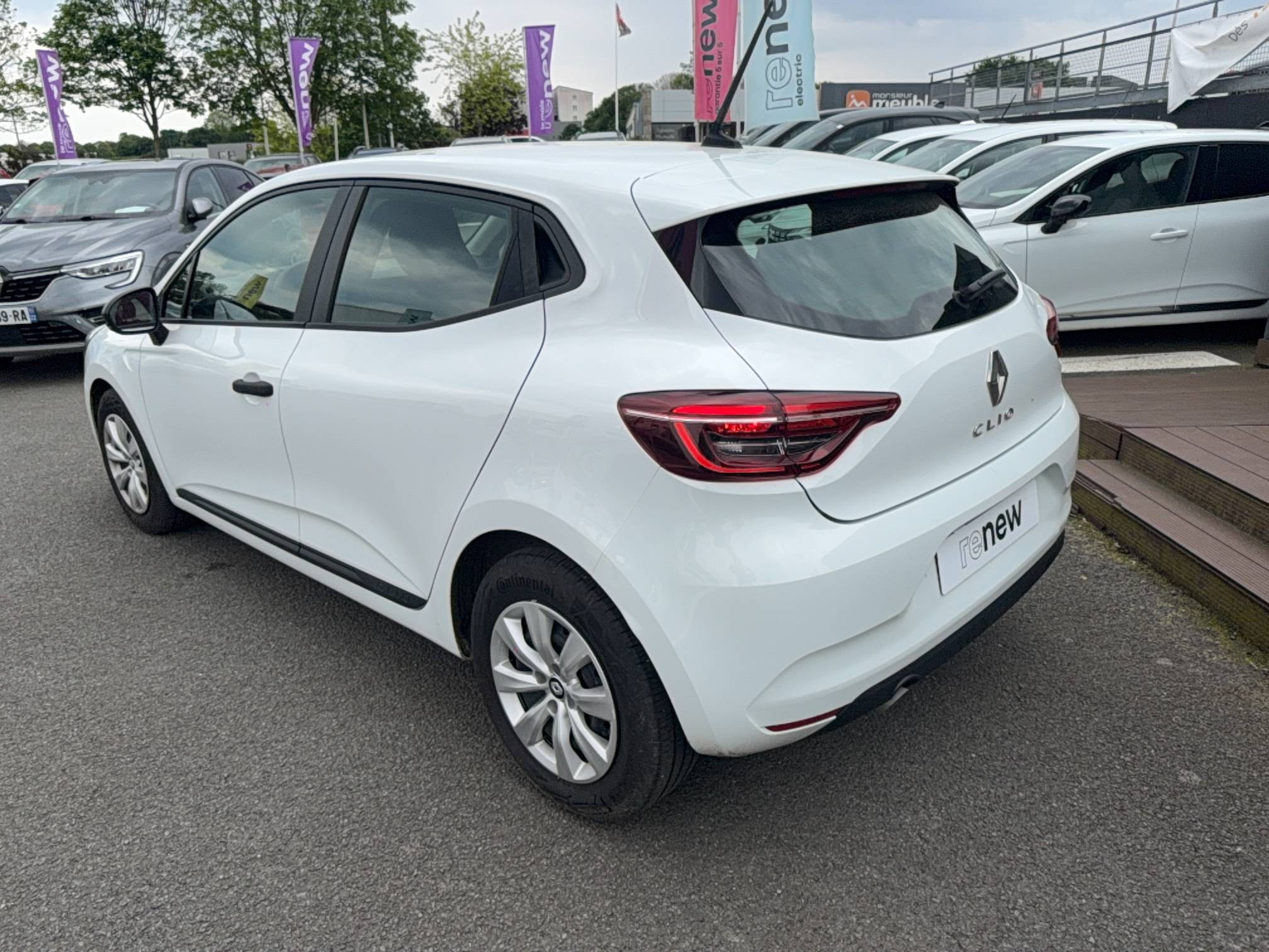 Vente en ligne Renault Clio 5 Clio SCe 65 Authentic au prix de 12 990 €