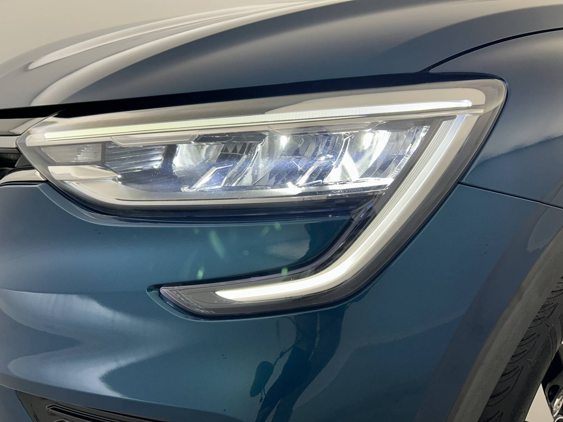 Vente en ligne Renault Arkana  mild hybrid 140 EDC FAP - 22 au prix de 18 790 €