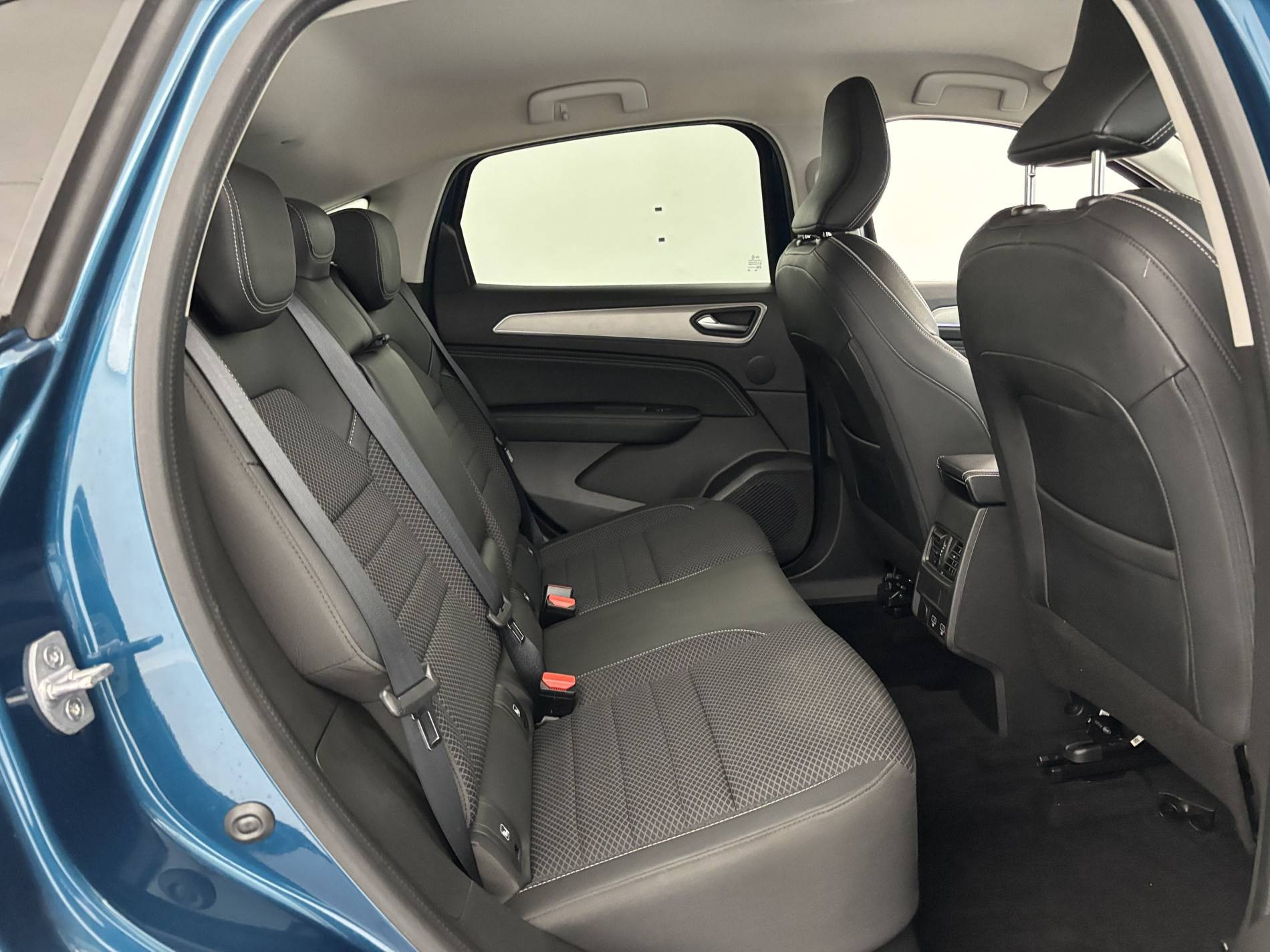 Vente en ligne Renault Arkana  E-Tech 145 - 21B au prix de 17 390 €