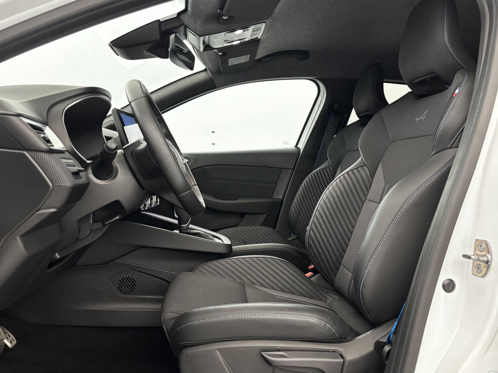 Vente en ligne Renault Clio 5 Clio E-Tech full hybrid 145 au prix de 20 790 €