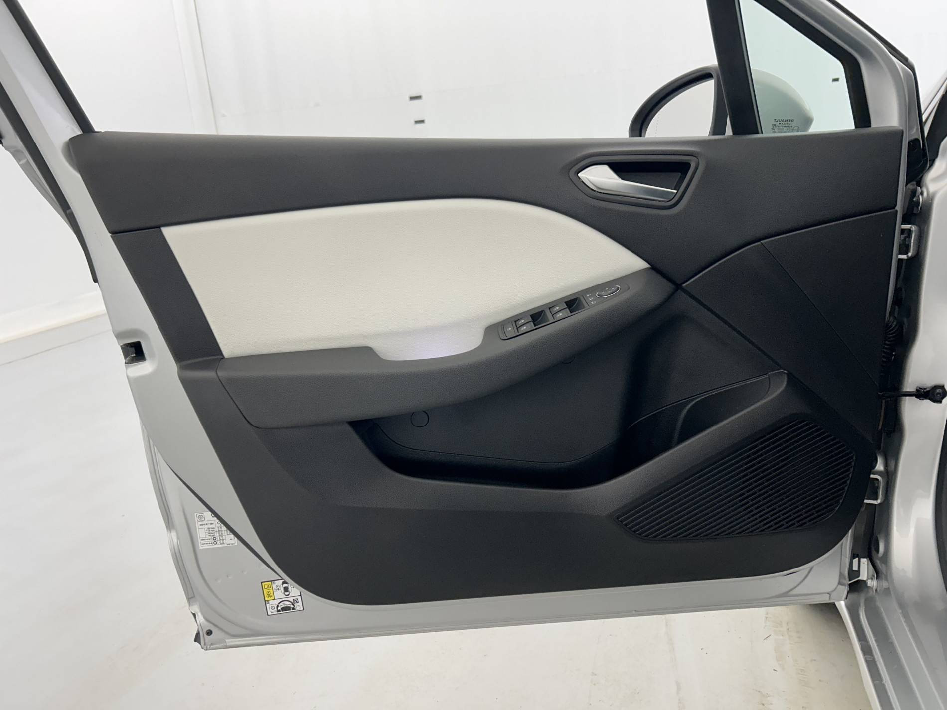 Vente en ligne Renault Clio 5 Clio TCe 140 - 21N au prix de 15 790 €