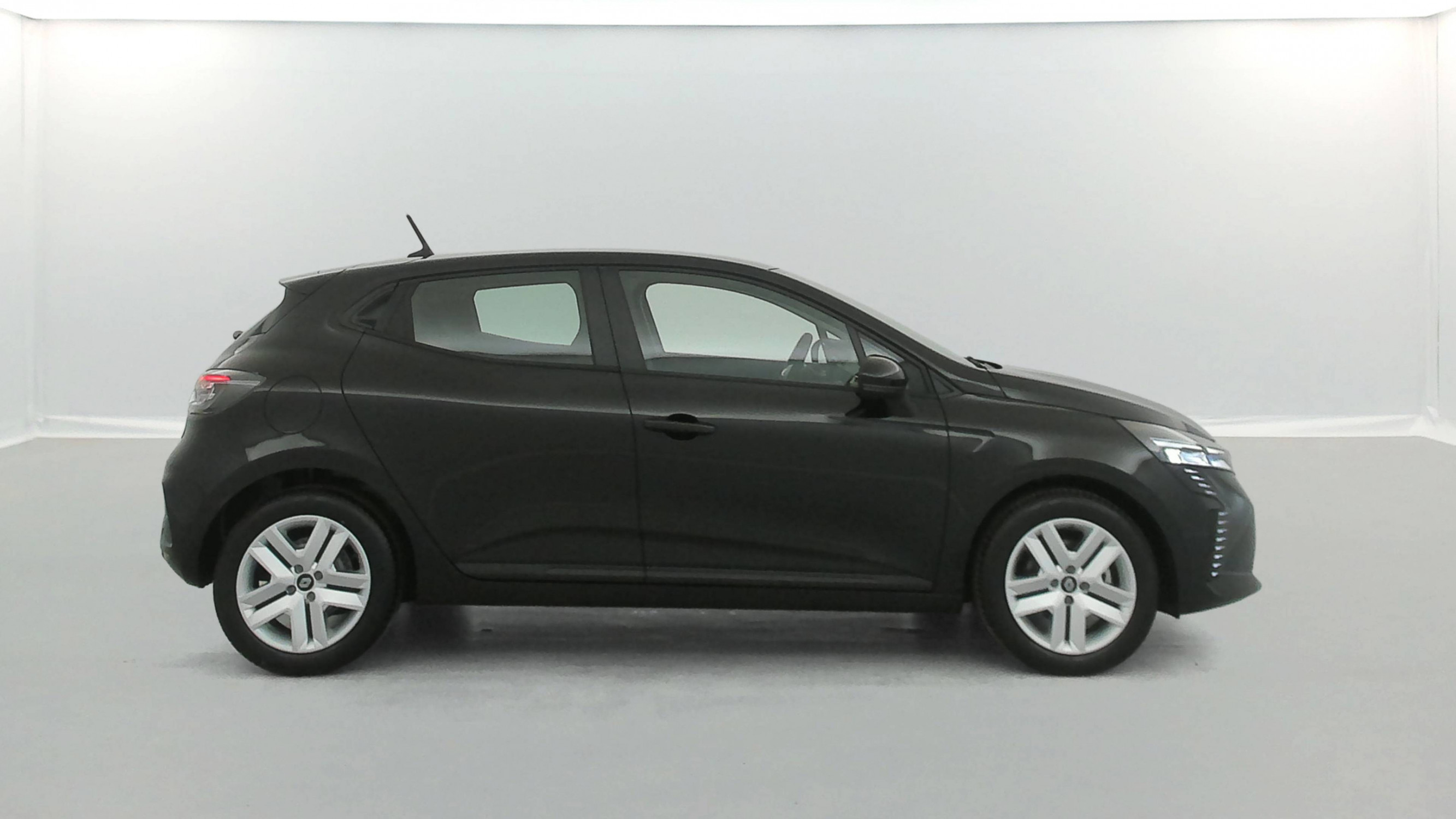 Vente en ligne Renault Clio 5 Clio Blue dCi 100 ch GSR2 au prix de 17 990 €