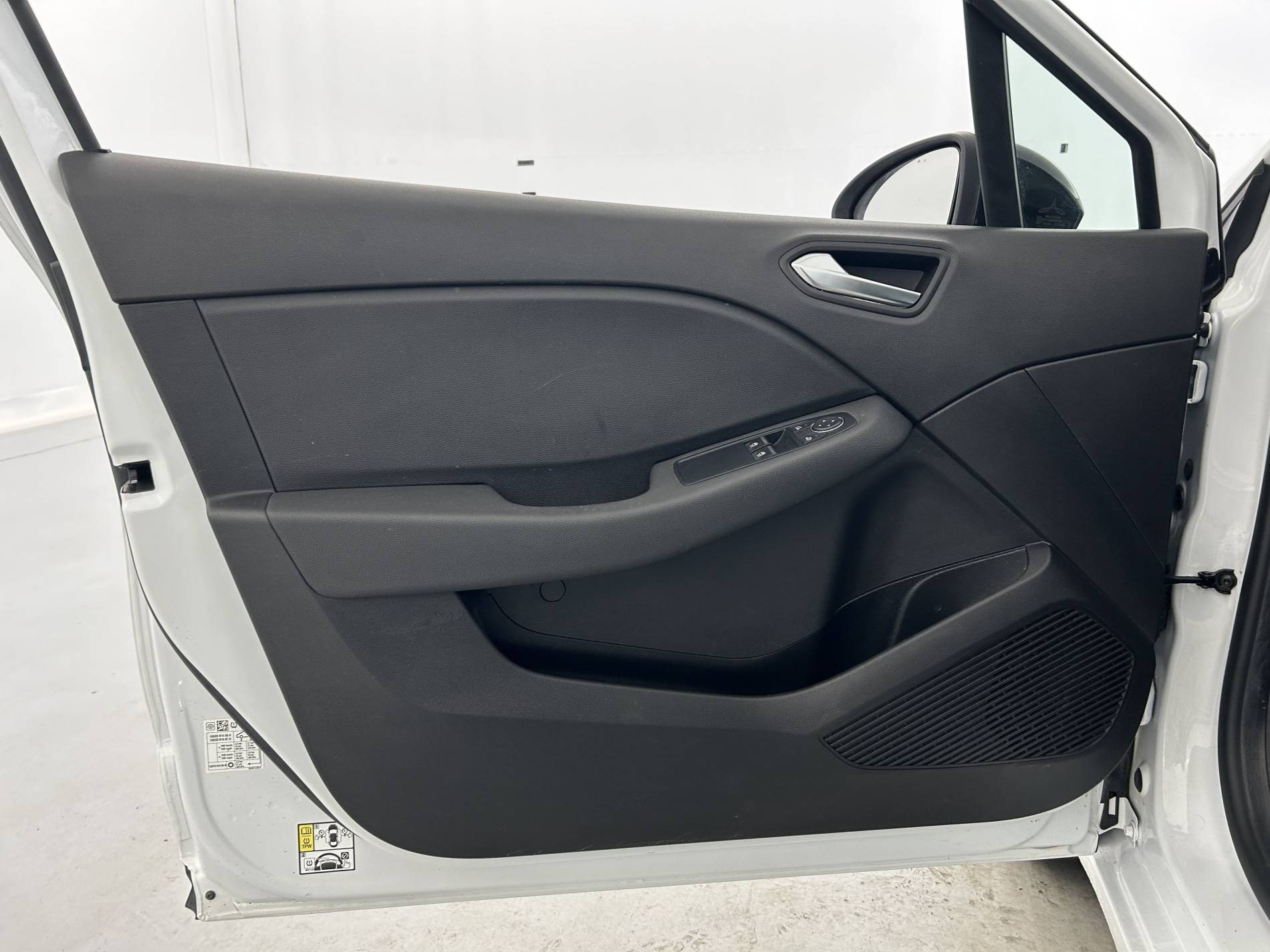 Vente en ligne Renault Clio 5 Clio E-Tech full hybrid 145 au prix de 15 890 €