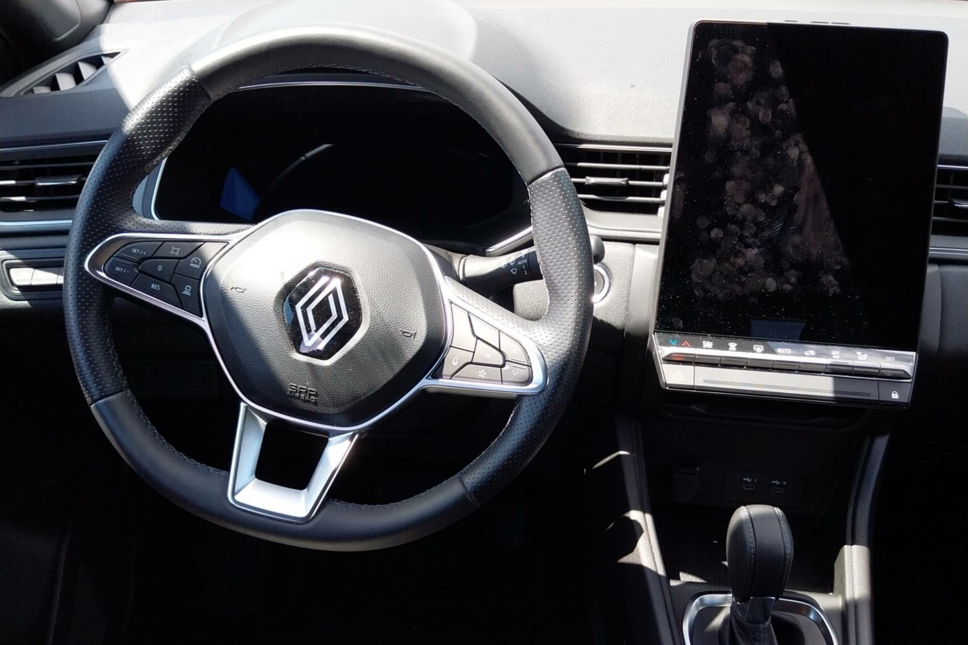 Vente en ligne Renault Captur  E-Tech full hybrid 145 ch au prix de 23 990 €