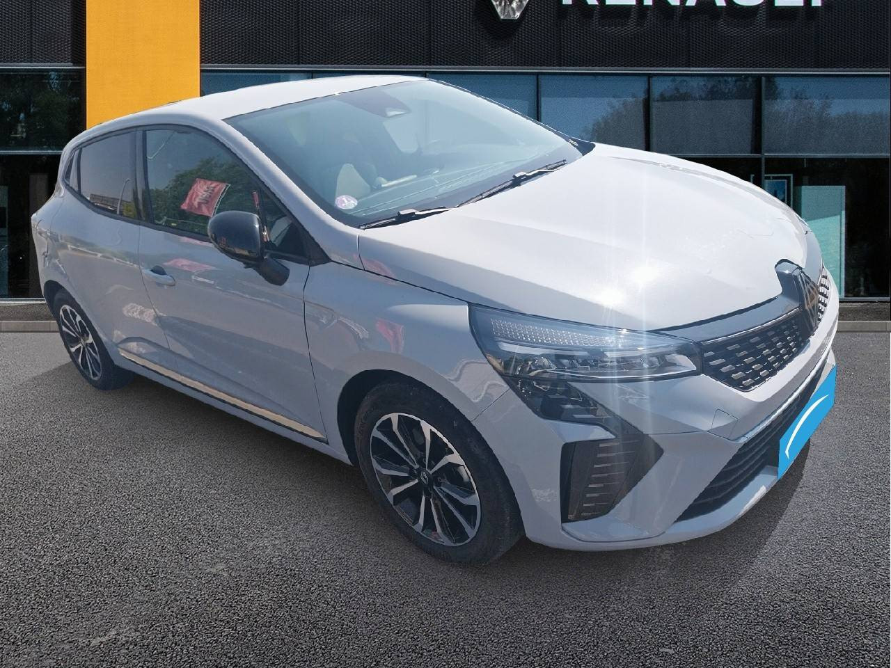 Vente en ligne Renault Clio 5 Clio E-Tech full hybrid 145 au prix de 16 990 €