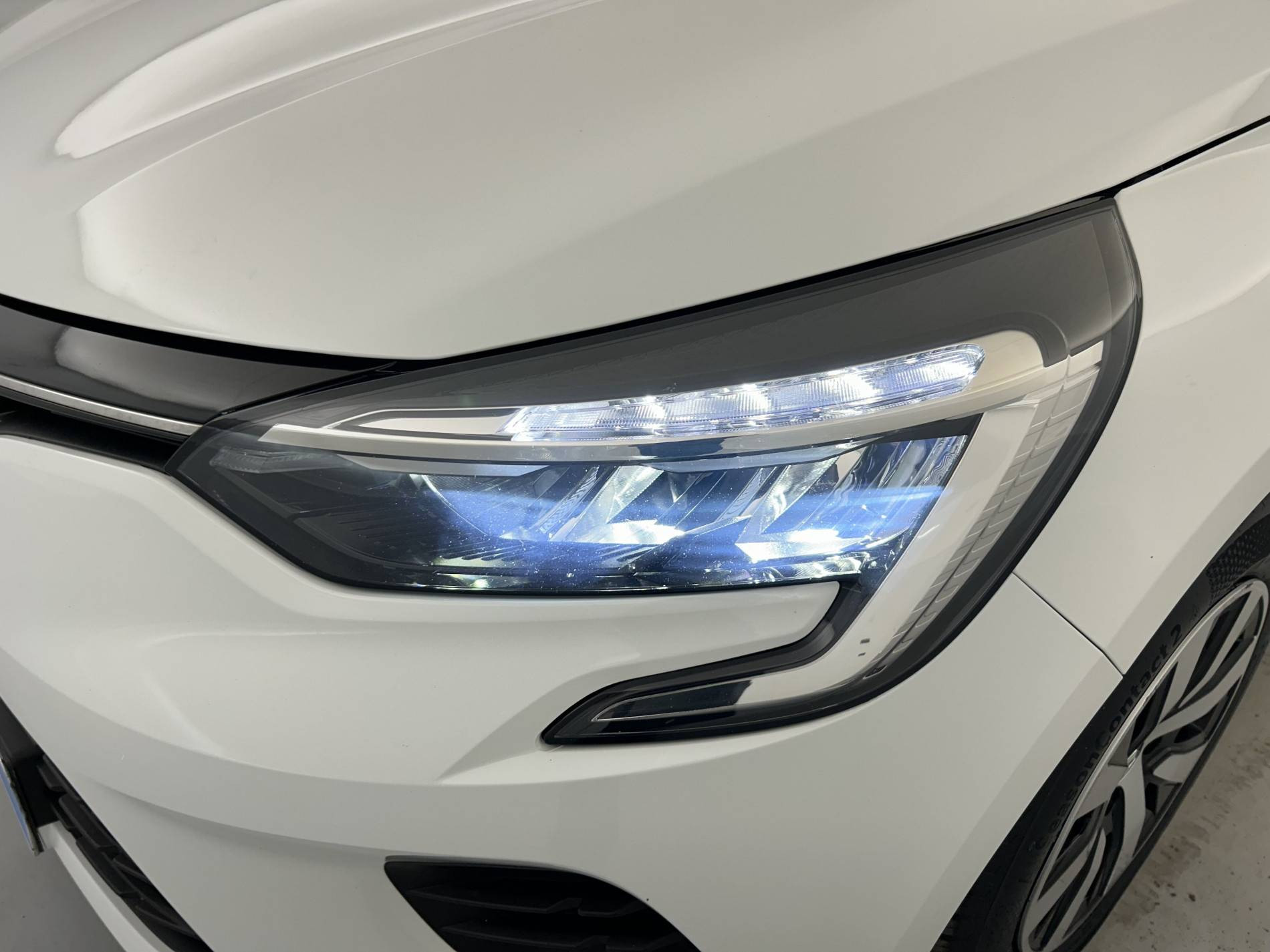 Vente en ligne Renault Clio 5 Clio E-Tech full hybrid 145 au prix de 14 490 €