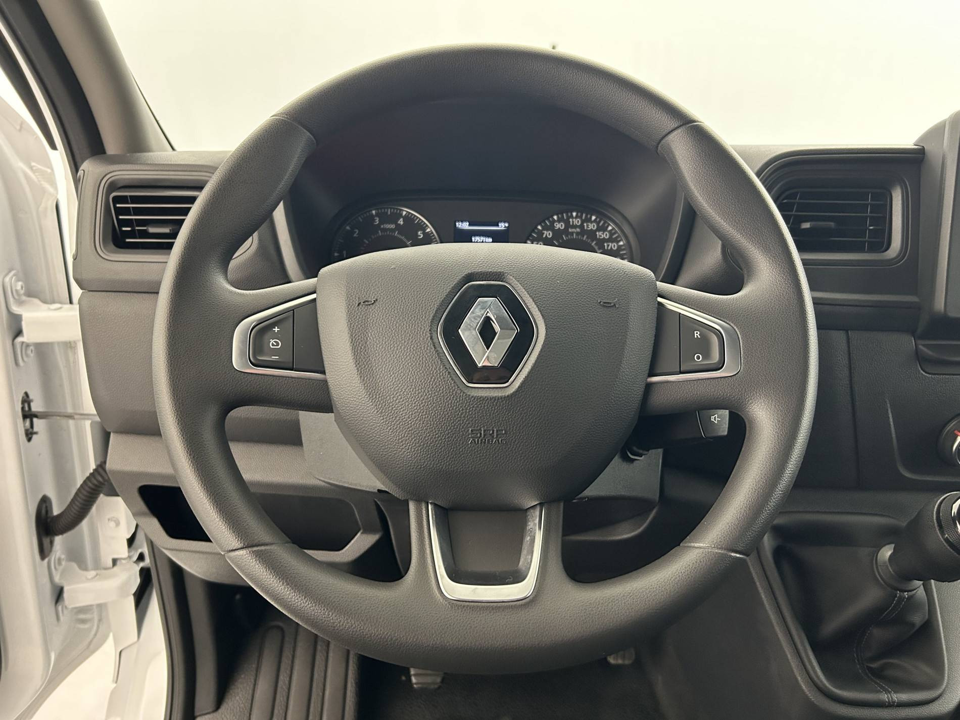 Vente en ligne Renault Master Fourgon MASTER FGN TRAC F3500 L3H3 BLUE DCI 135 au prix de 27 490 €