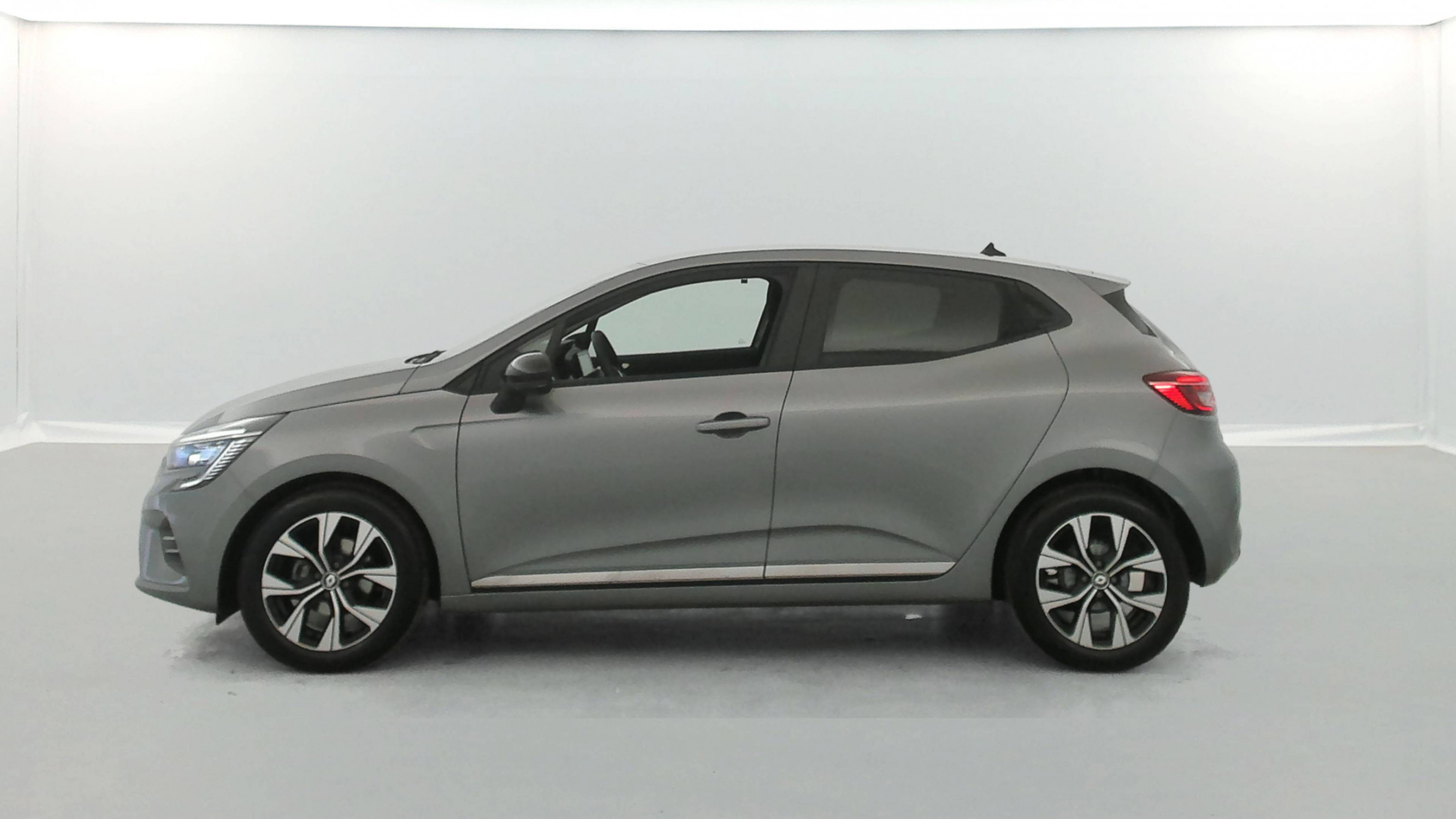 Vente en ligne Renault Clio 5 Clio TCe 90 au prix de 15 490 €