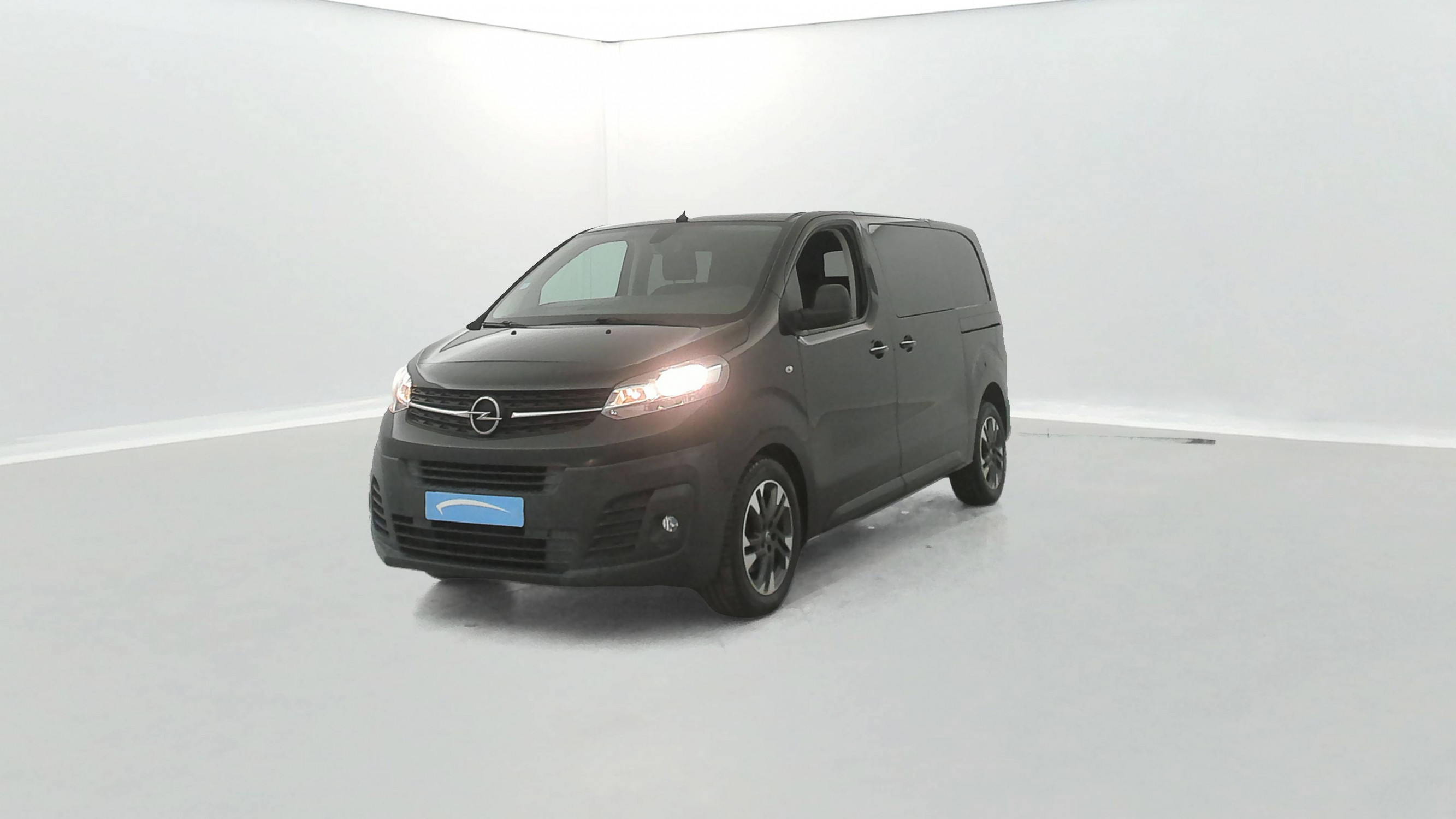 Opel Vivaro VIVARO CA FIXE L2 2.0 DIESEL 120 CH PTAC AUGMENTE occasion de 2020 en vente à Brest