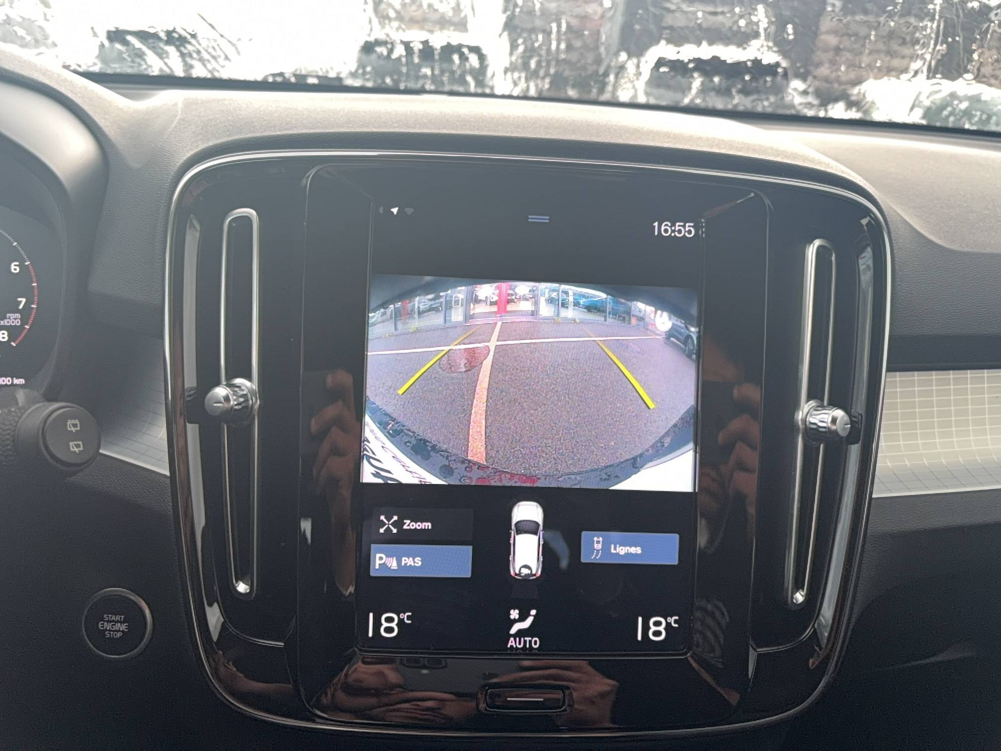 Vente en ligne Volvo XC40 XC40 T2 129 ch au prix de 21 490 €