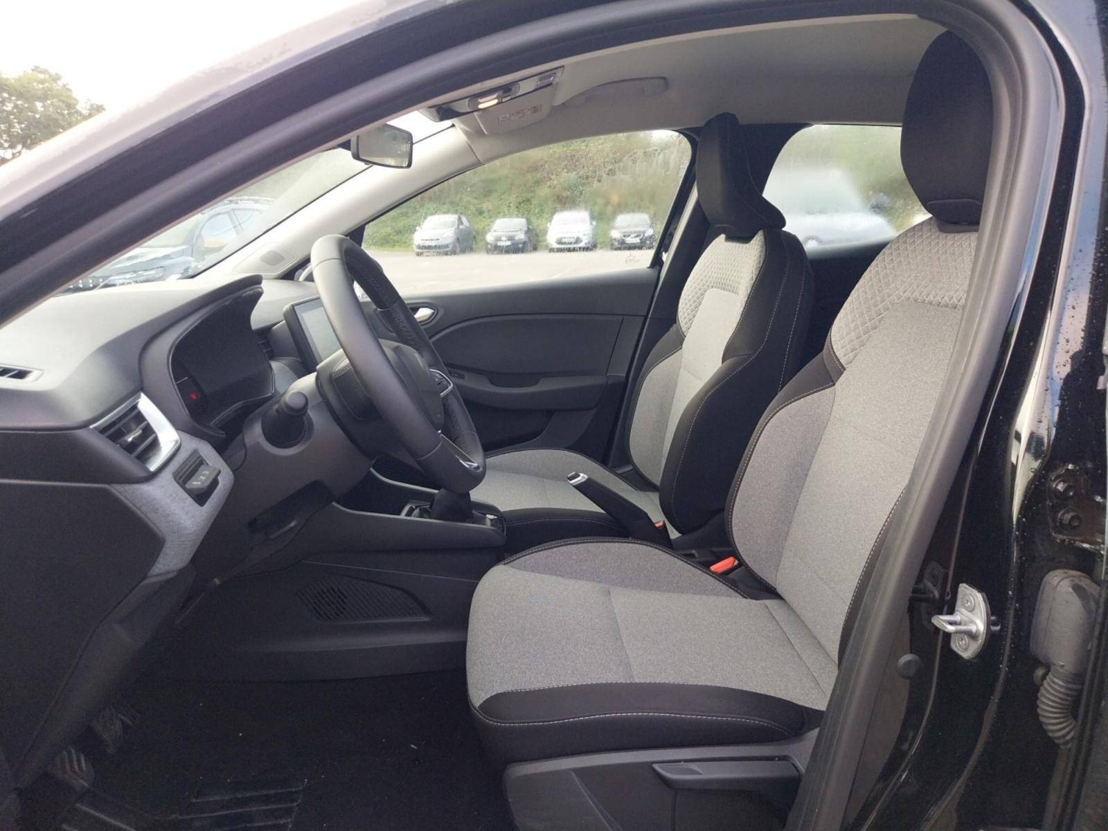 Vente en ligne Renault Clio 5 Clio Blue dCi 100 ch GSR2 au prix de 16 990 €
