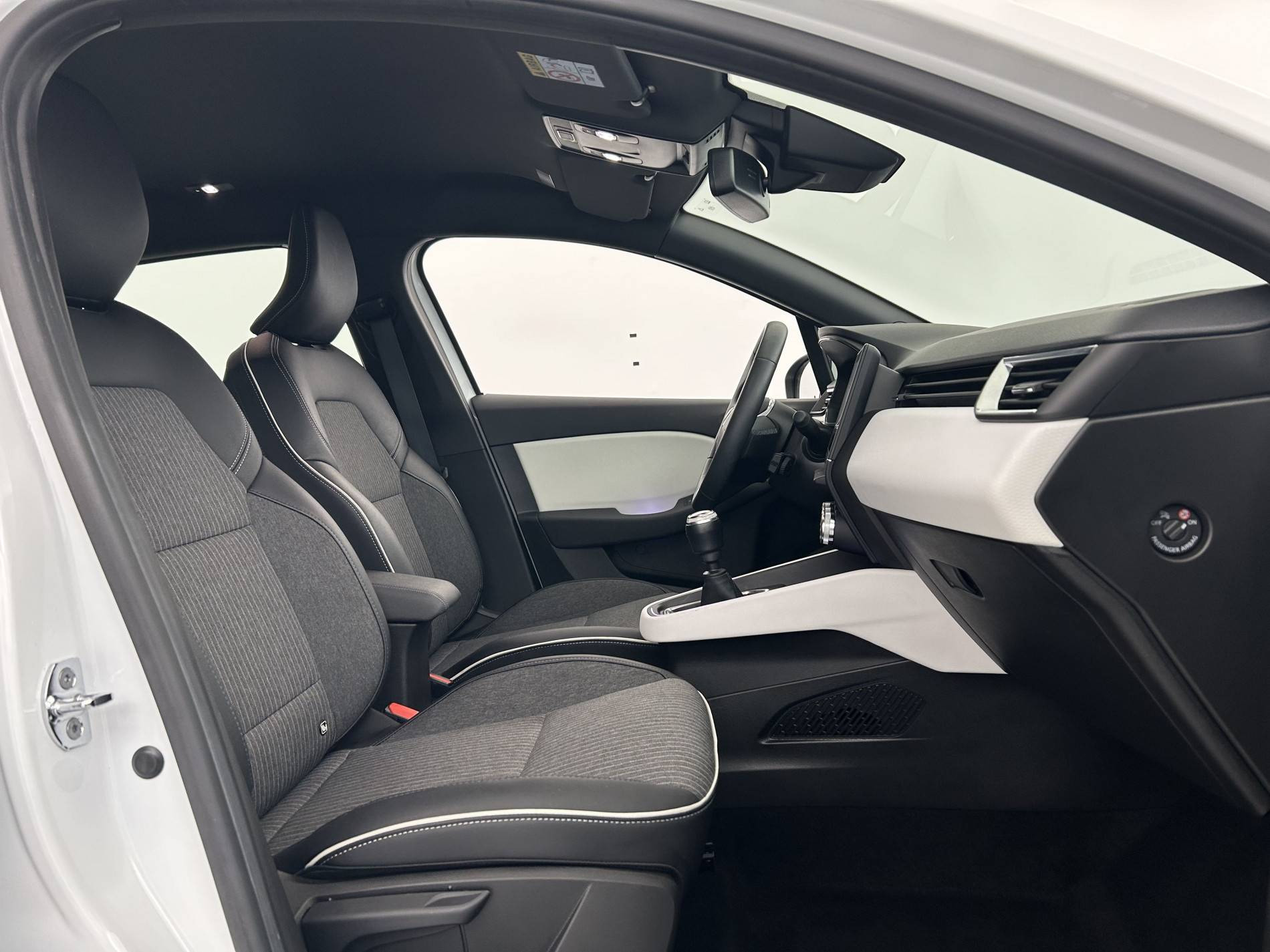 Vente en ligne Renault Clio 5 Clio TCe 90 - 21N au prix de 15 490 €