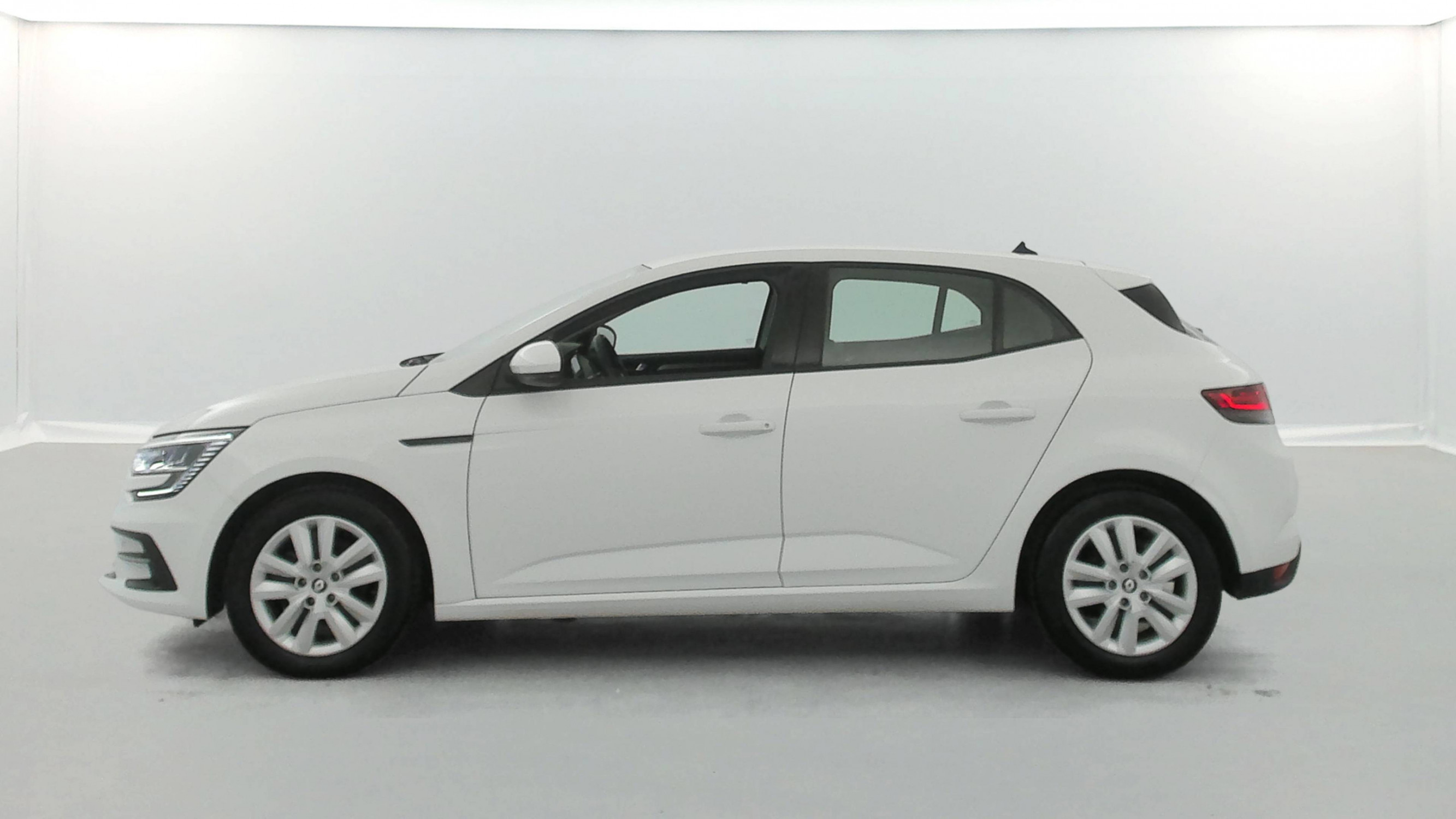 Vente en ligne Renault Megane 4  BLUE DCI 115 au prix de 14 990 €