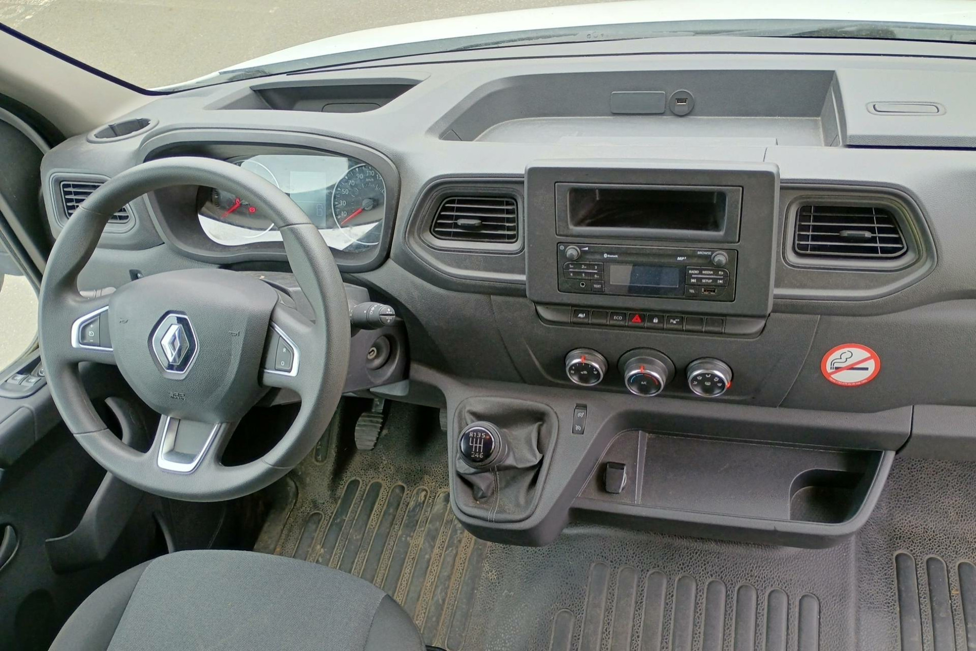 Vente en ligne Renault Master Fourgon MASTER FGN TRAC F3500 L2H2 BLUE DCI 135 au prix de 24 990 €