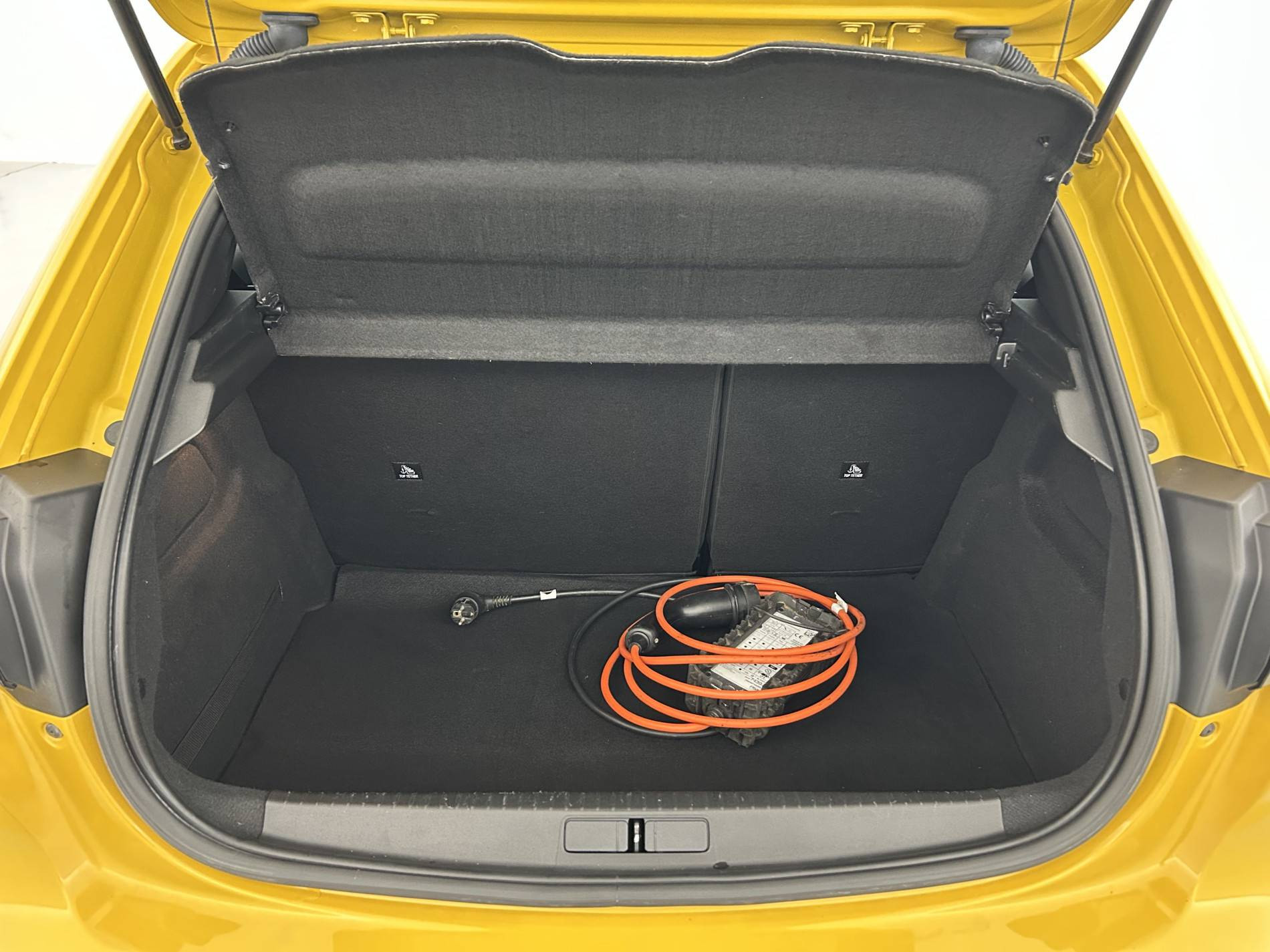 Vente en ligne Peugeot E-208  50 kWh 136ch au prix de 12 970 €