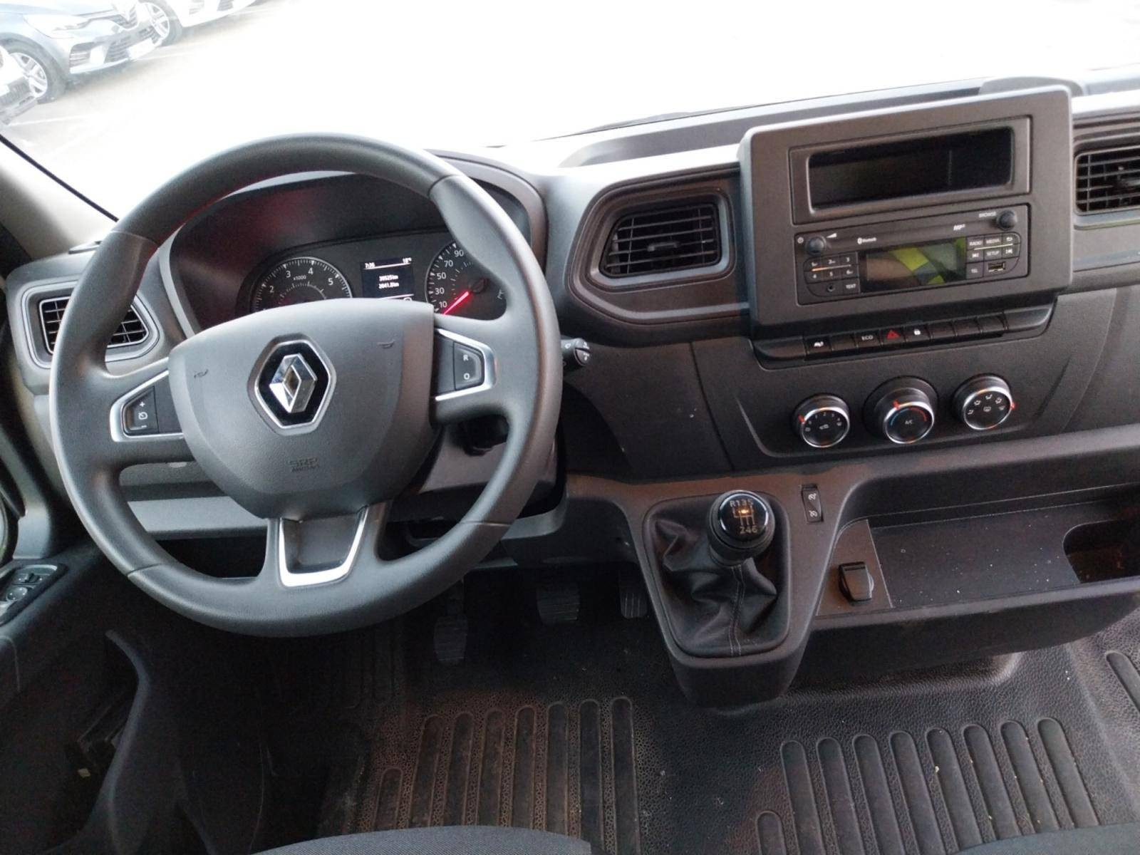 Vente en ligne Renault Master Fourgon MASTER FGN TRAC F3500 L3H3 BLUE DCI 135 au prix de 25 990 €