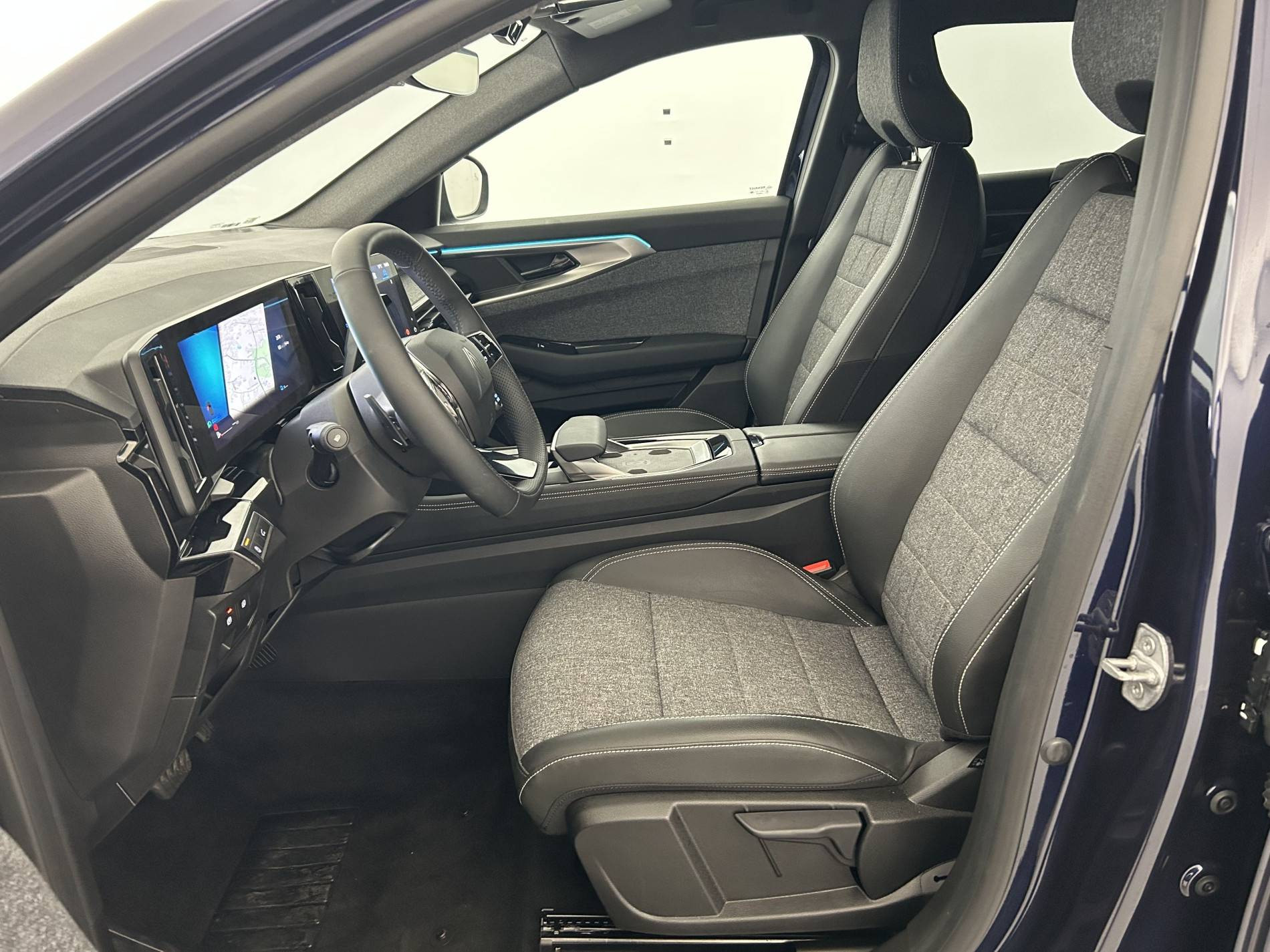 Vente en ligne Renault Espace Espace E-Tech full hybrid 200 GSR2 au prix de 35 791 €