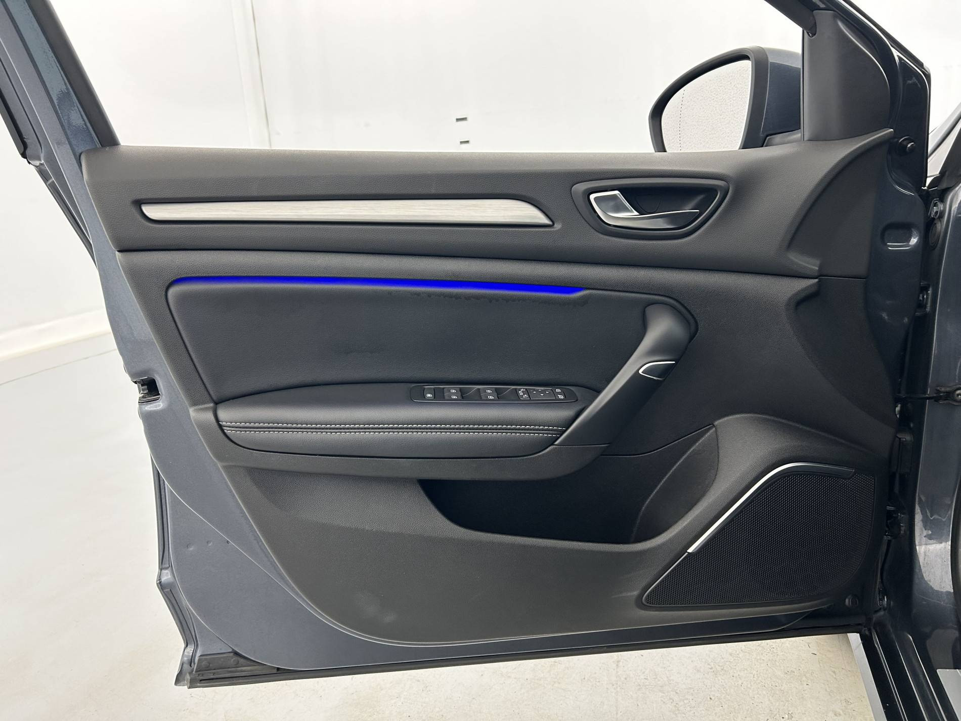 Vente en ligne Renault Megane 4 Mégane IV Berline TCe 100 Energy au prix de 10 590 €