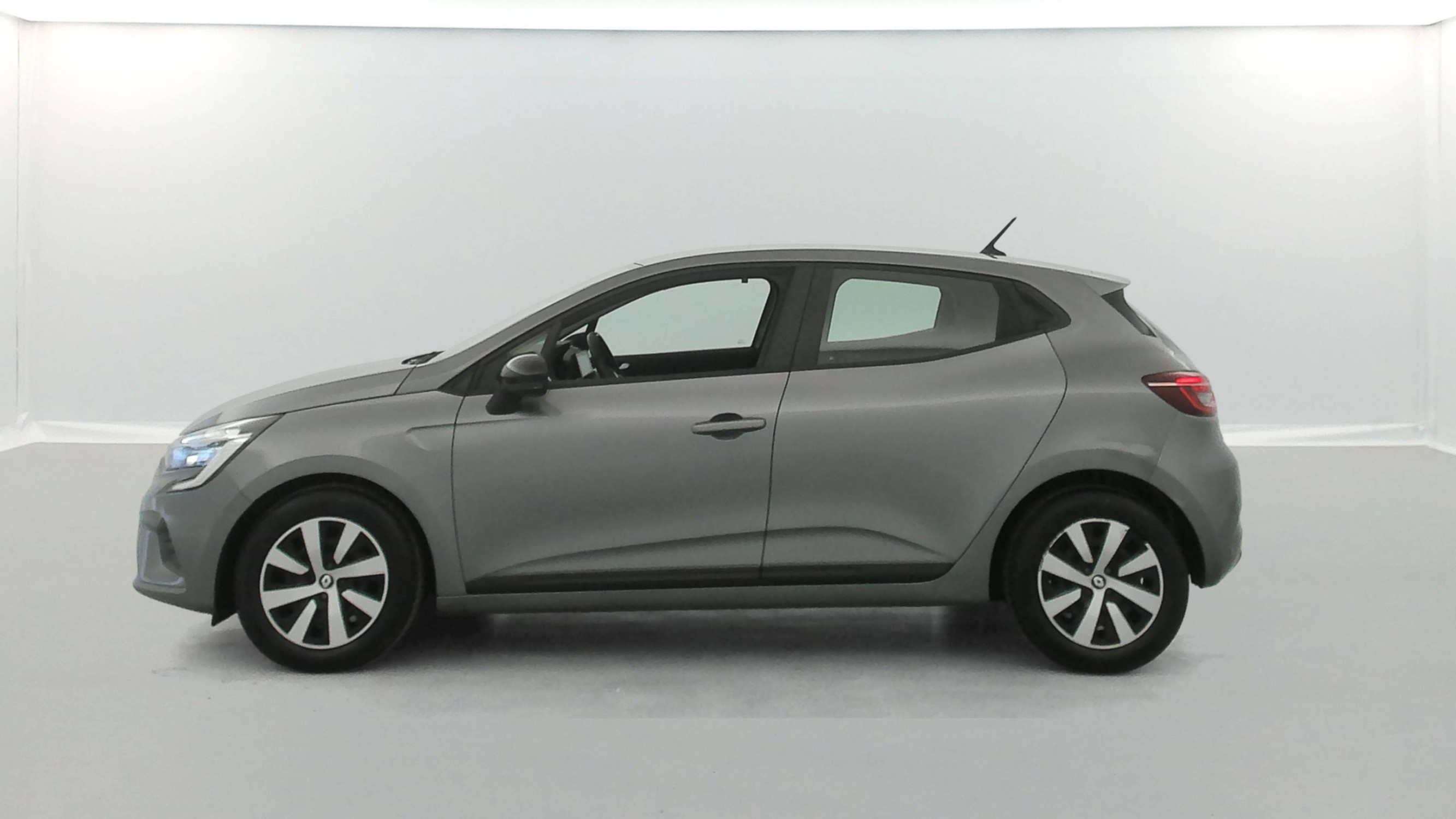 Vente en ligne Renault Clio 5 Clio TCe 90 au prix de 13 790 €