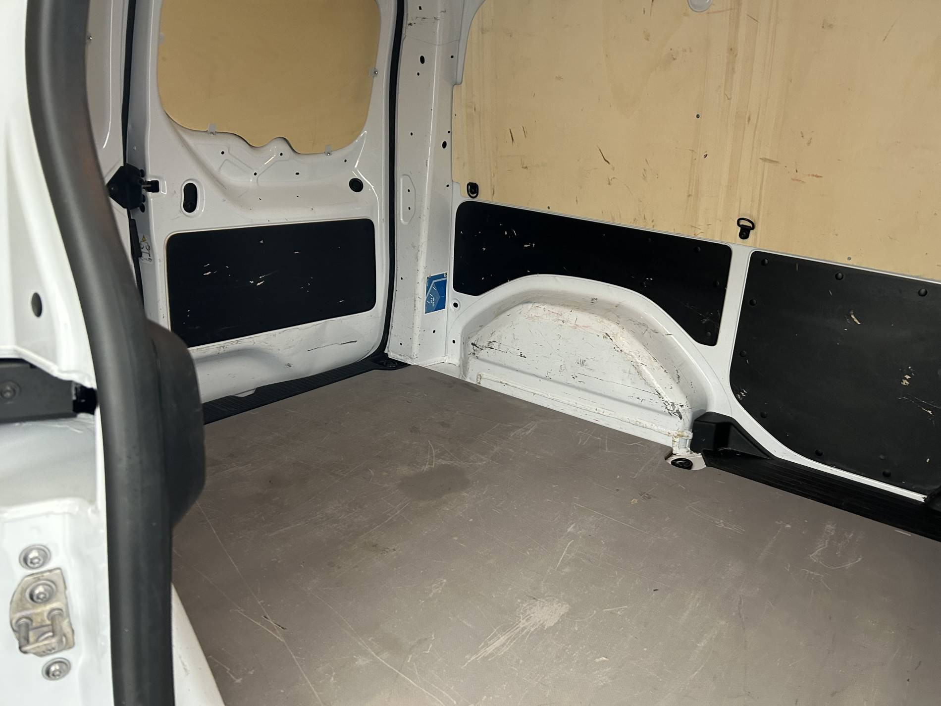 Vente en ligne Renault Kangoo Van  BLUE DCI 115 EDC au prix de 19 890 €
