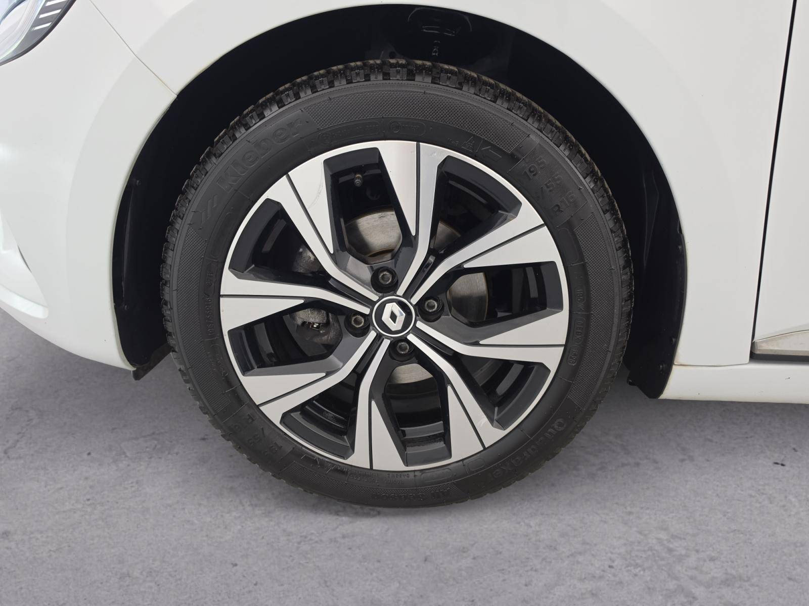 Vente en ligne Renault Clio 5 Clio TCe 90 au prix de 13 590 €