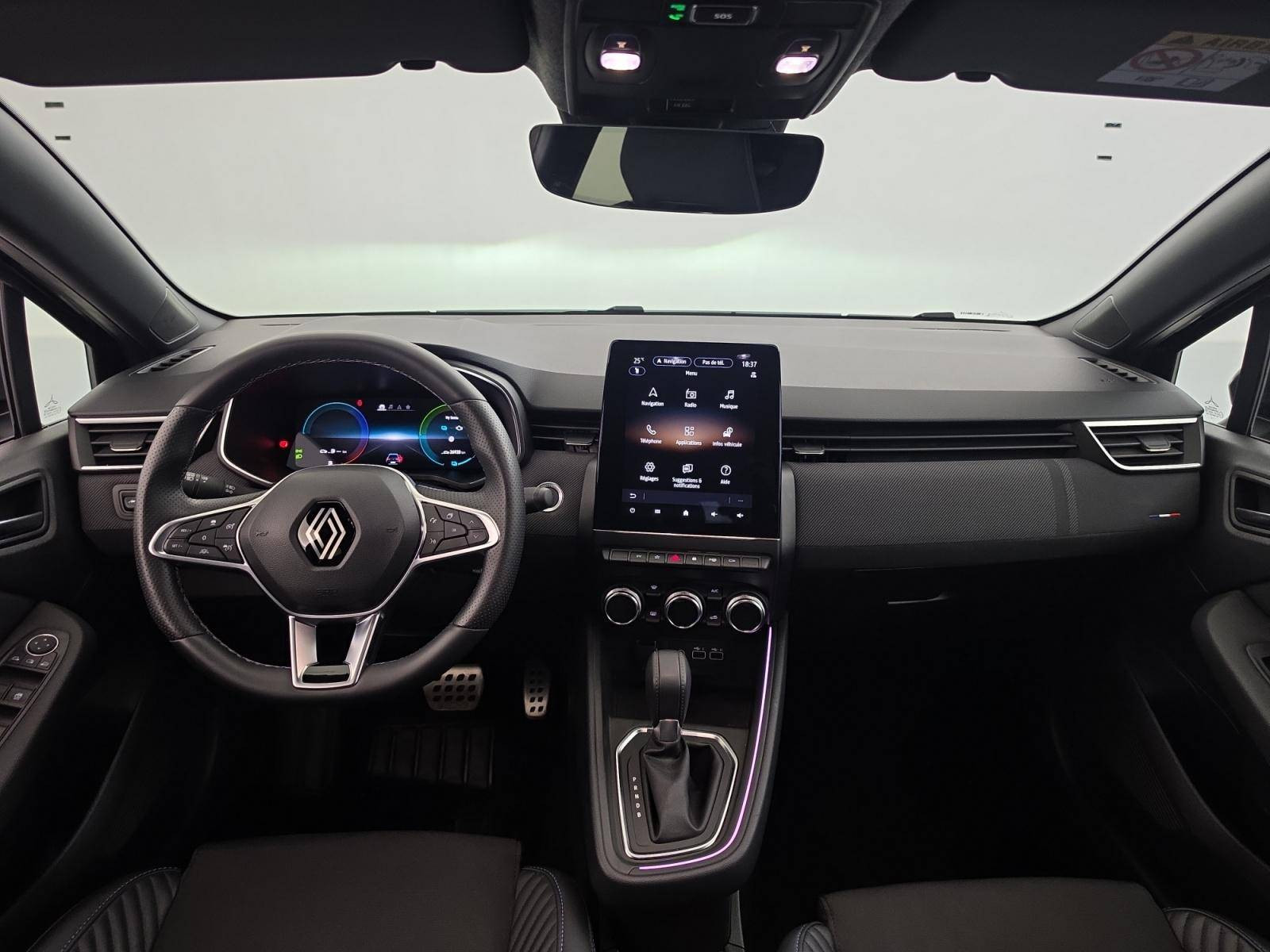 Vente en ligne Renault Clio 5 Clio E-Tech full hybrid 145 au prix de 20 900 €
