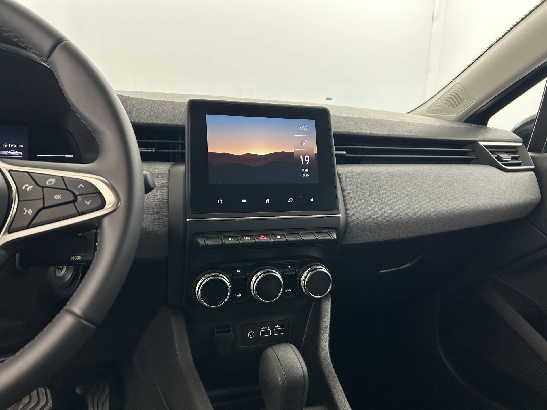 Vente en ligne Renault Clio 5 Clio E-Tech full hybrid 145 ch GSR2 au prix de 19 250 €