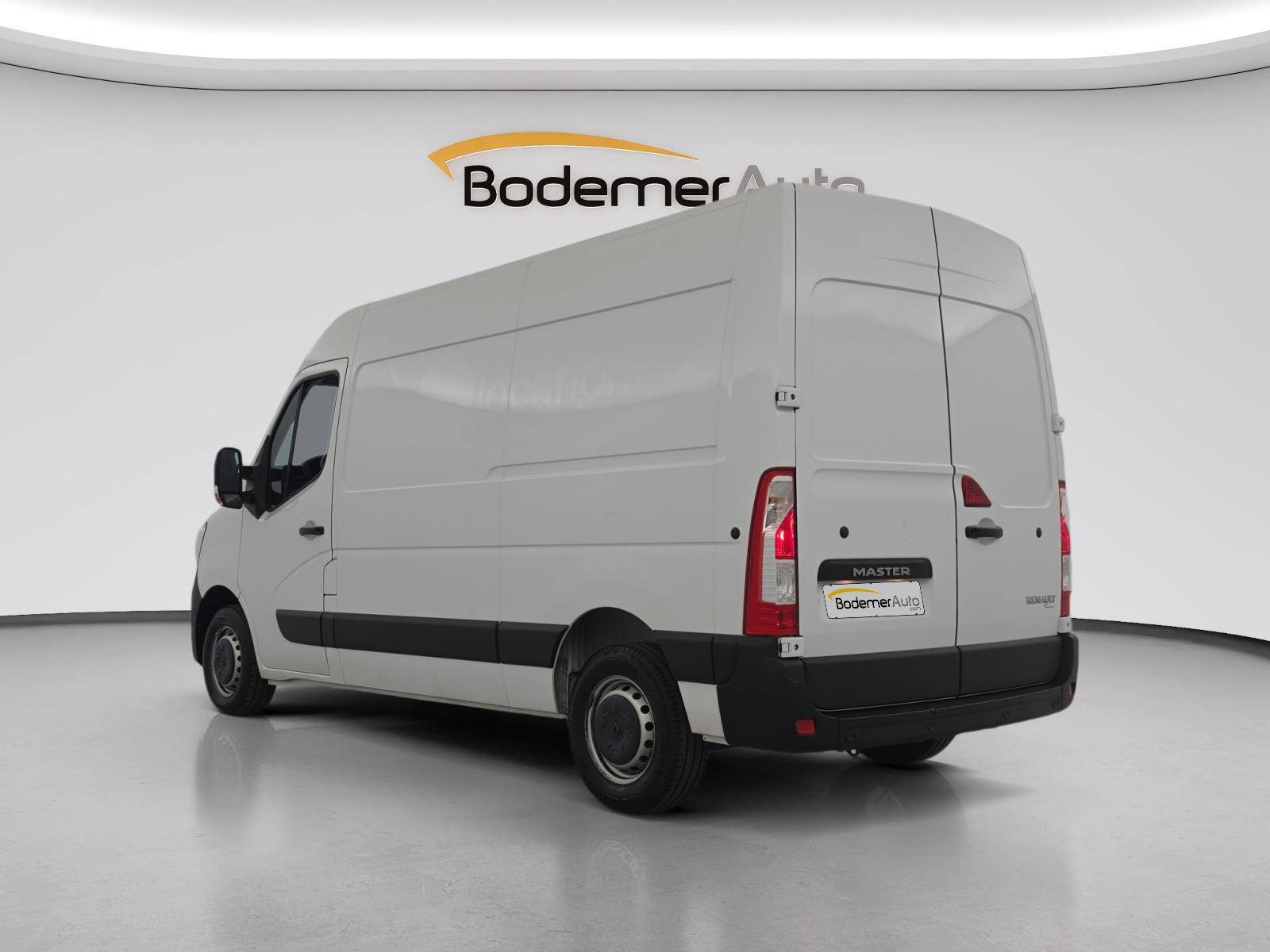Vente en ligne Renault Master Fourgon MASTER FGN TRAC F3500 L2H2 BLUE DCI 135 au prix de 21 490 €