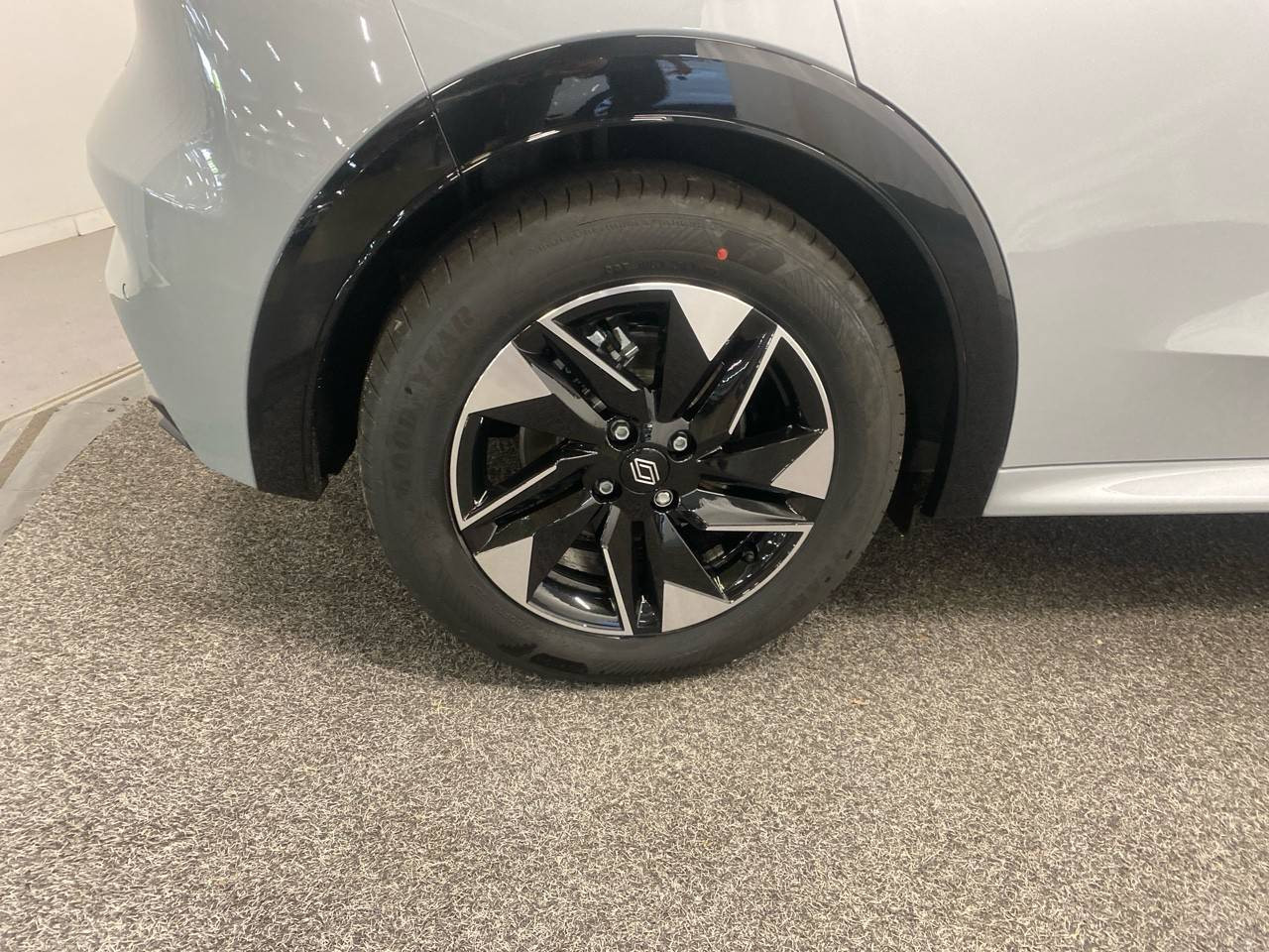 Vente en ligne Renault Clio 6 Clio E-Tech full hybrid 160 ch au prix de 50 000 €