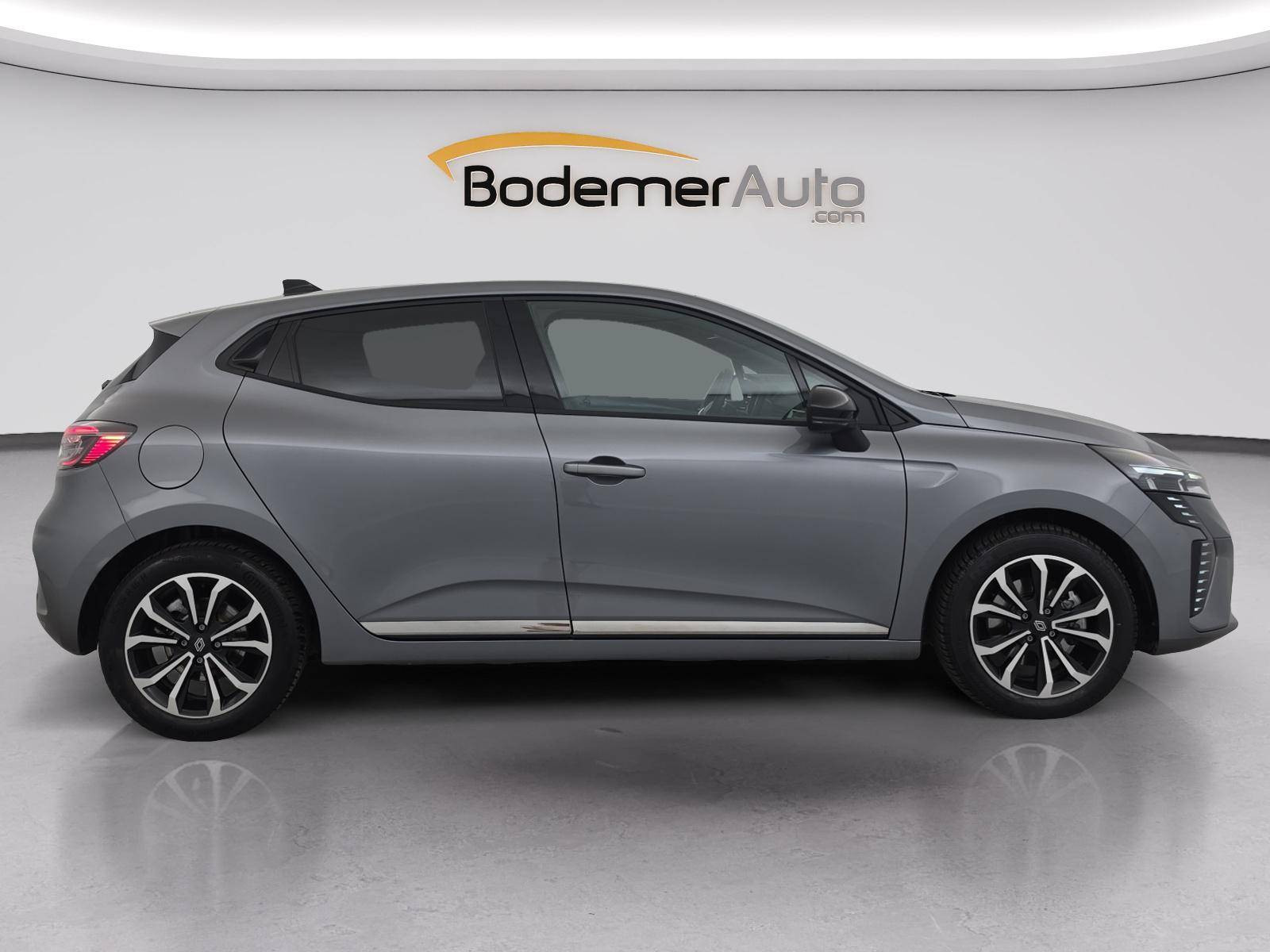 Vente en ligne Renault Clio 5 Clio E-Tech full hybrid 145 au prix de 17 590 €