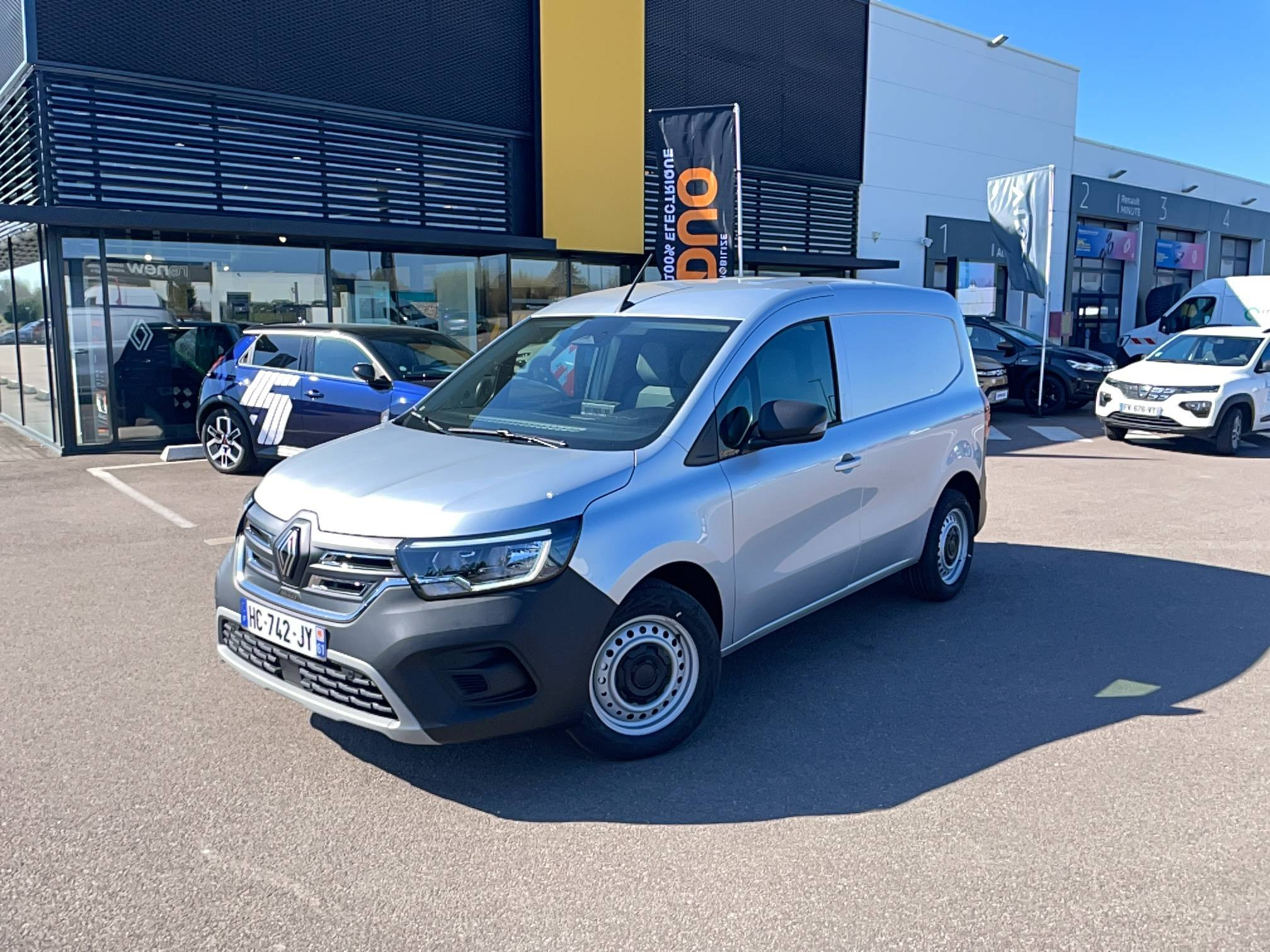 Renault Kangoo Van E-Tech  FG TOLE L1 AC22/DC80 GSR2 occasion de 2025 en vente à Alençon