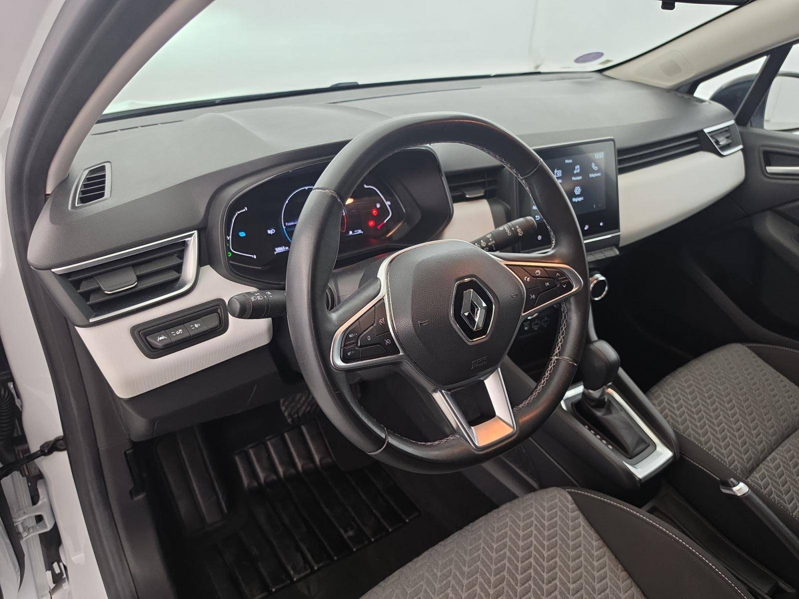 Vente en ligne Renault Clio 5 Clio E-Tech full hybrid 145 au prix de 15 890 €