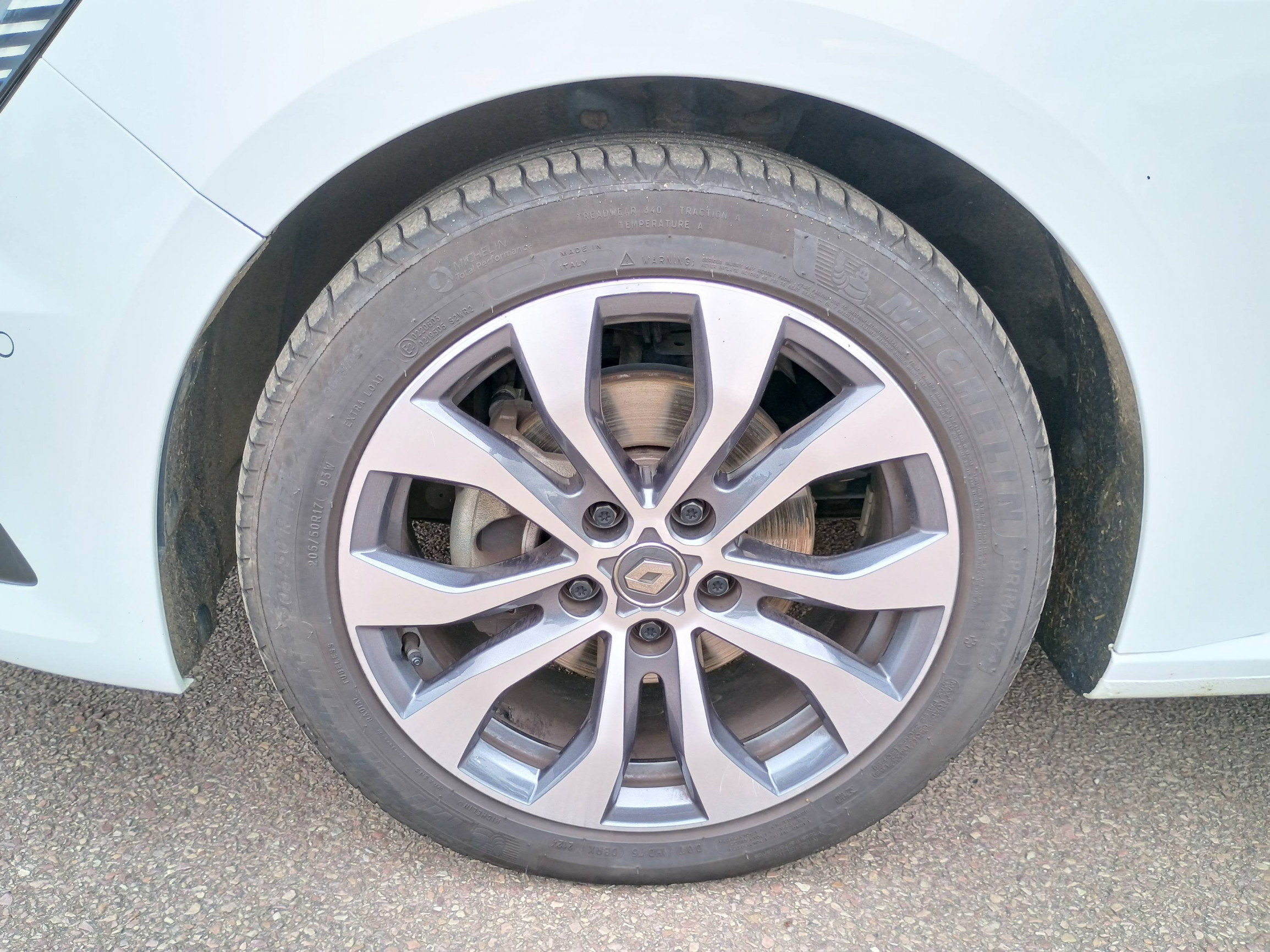 Vente en ligne Renault Megane 4  TCe 140 EDC au prix de 20 991 €