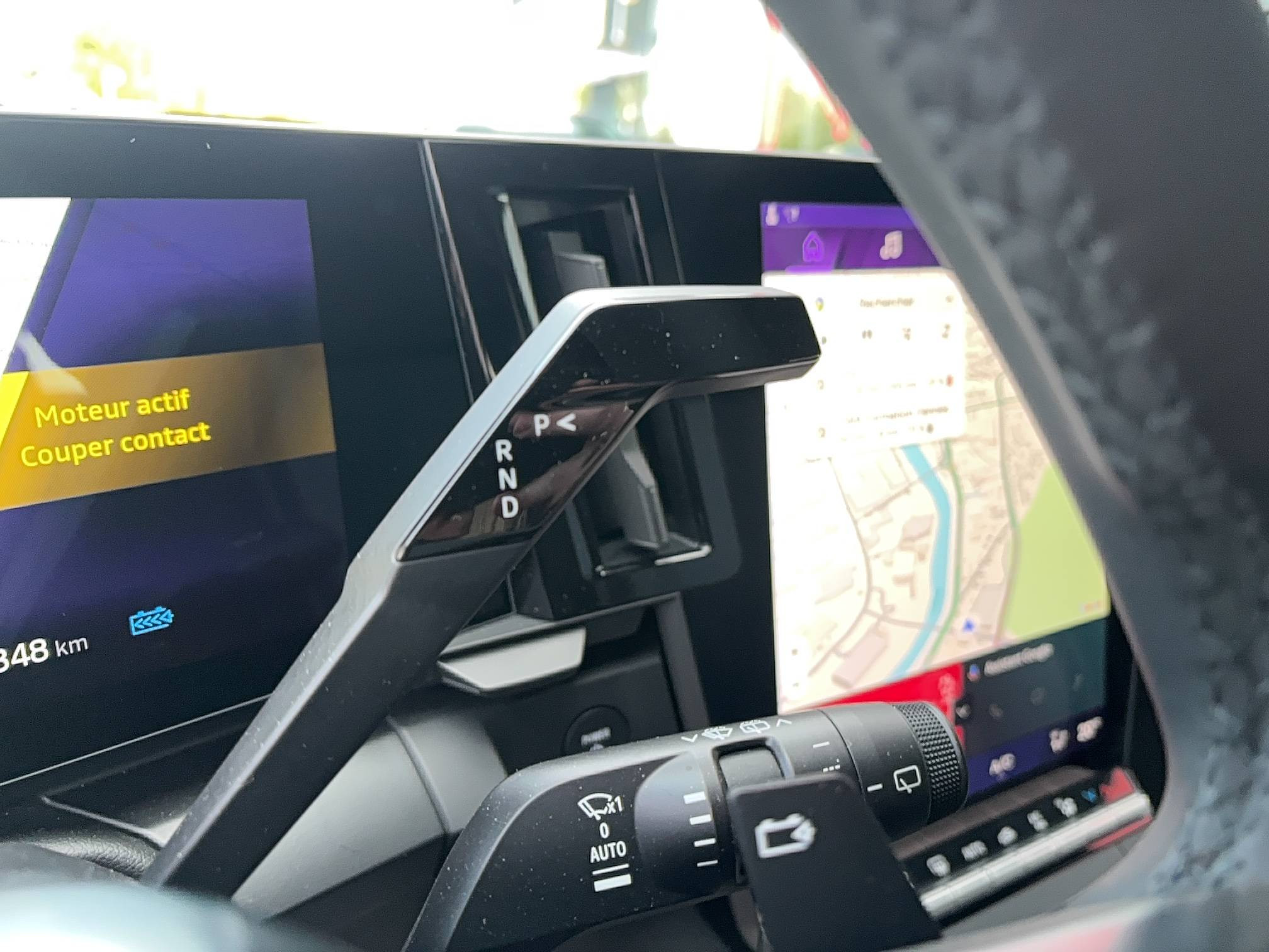 Vente en ligne Renault Scenic E-Tech  220 ch grande autonomie au prix de 39 990 €